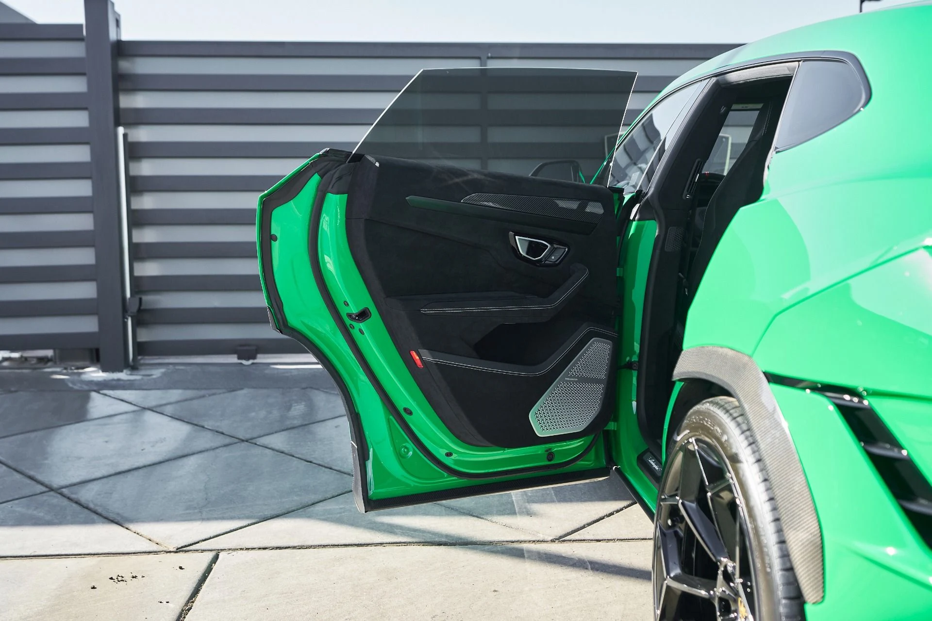 mph030_3185013046_Used_2024_Lamborghini_Urus_Performante_1764124781_2e390c0221