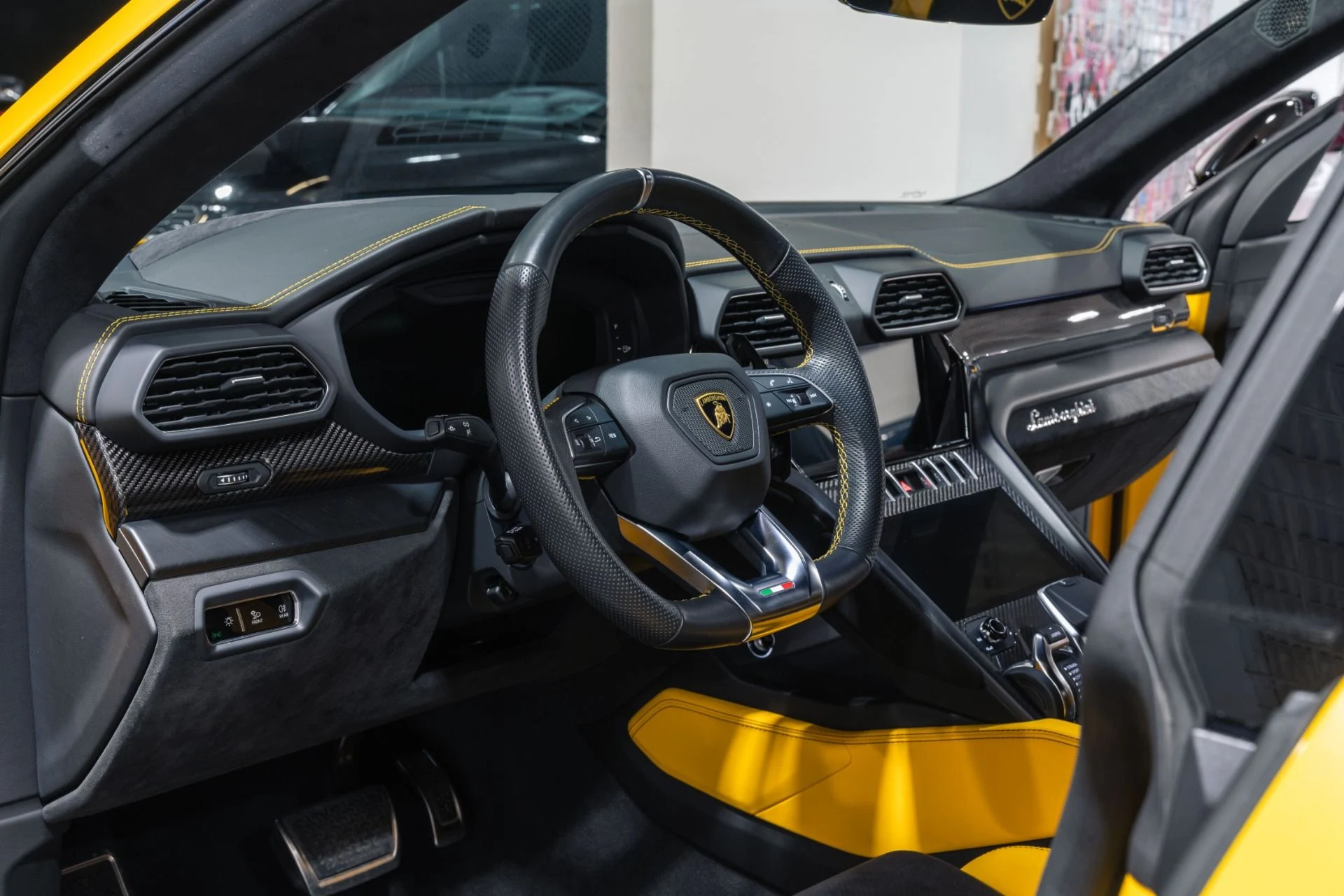 mph030_3192381457_Used_2021_Lamborghini_Urus_Pearl_Capsule_w_FULL_RYFT_Exhaust_1771450400_87ee164ab9