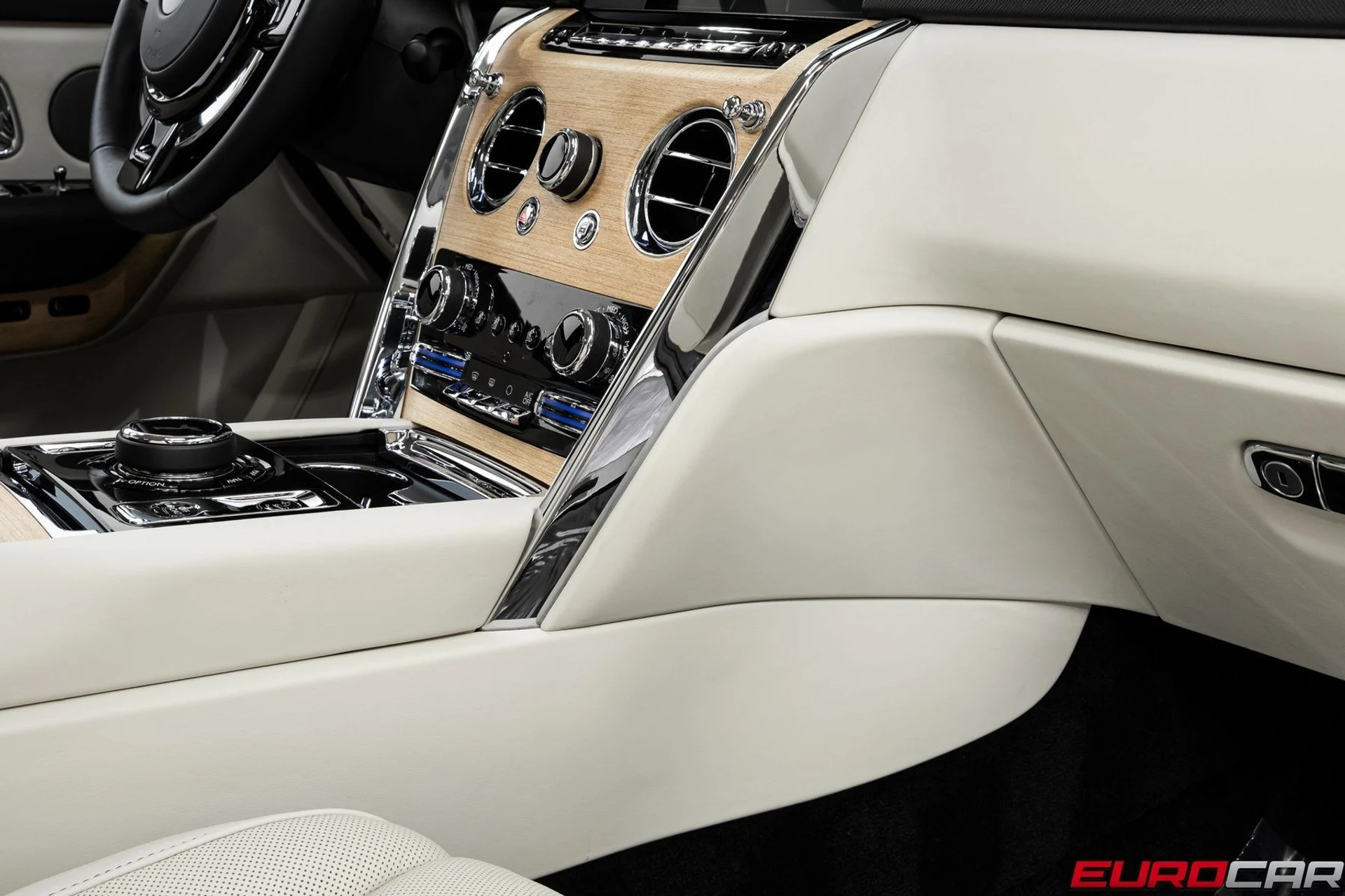 mph030_3196691879_image_31_305d28b7aa