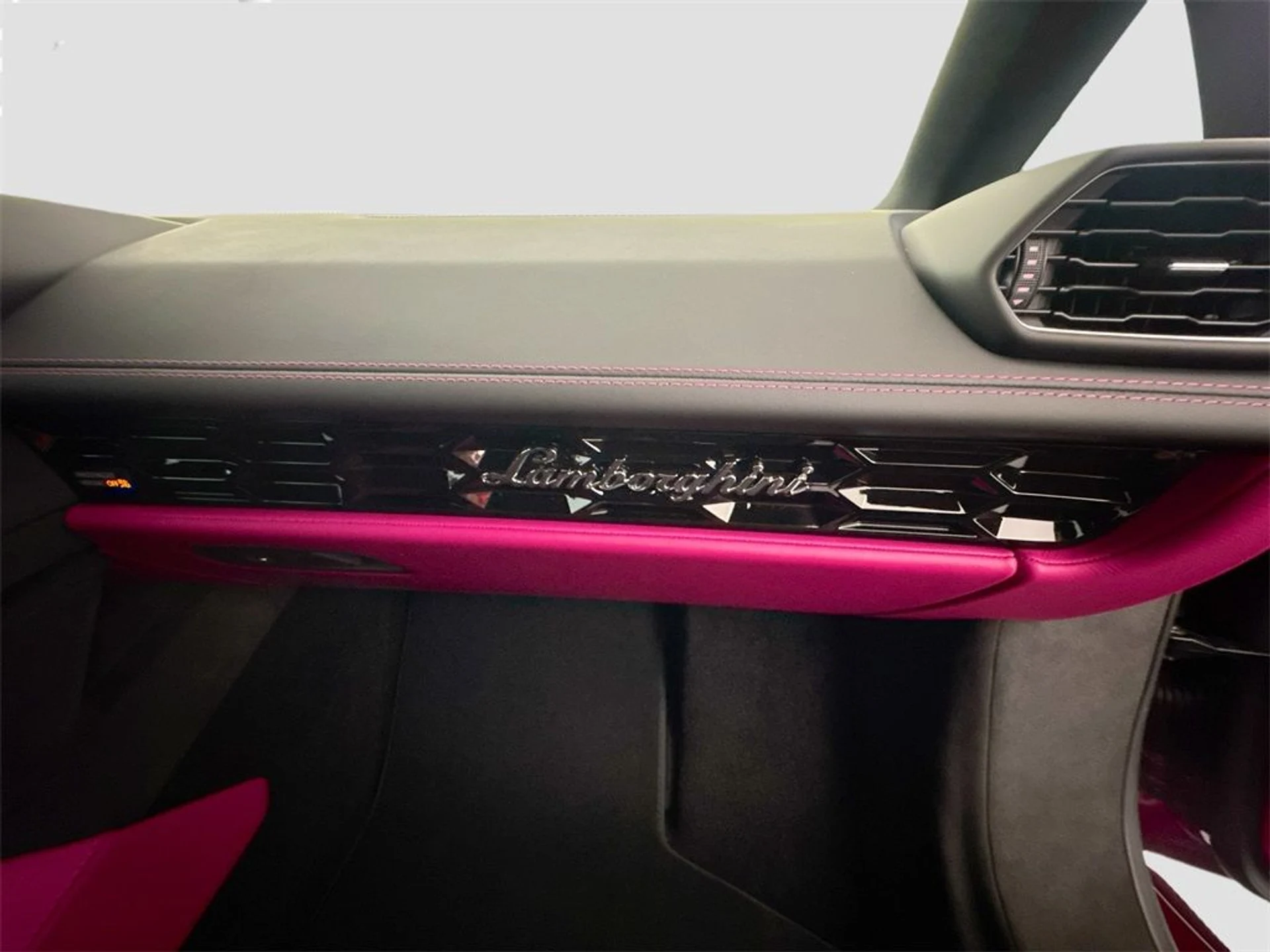 mph030_3201483030_4af25d082b341cb09cb47ce54553f7a9_5b42e2b970