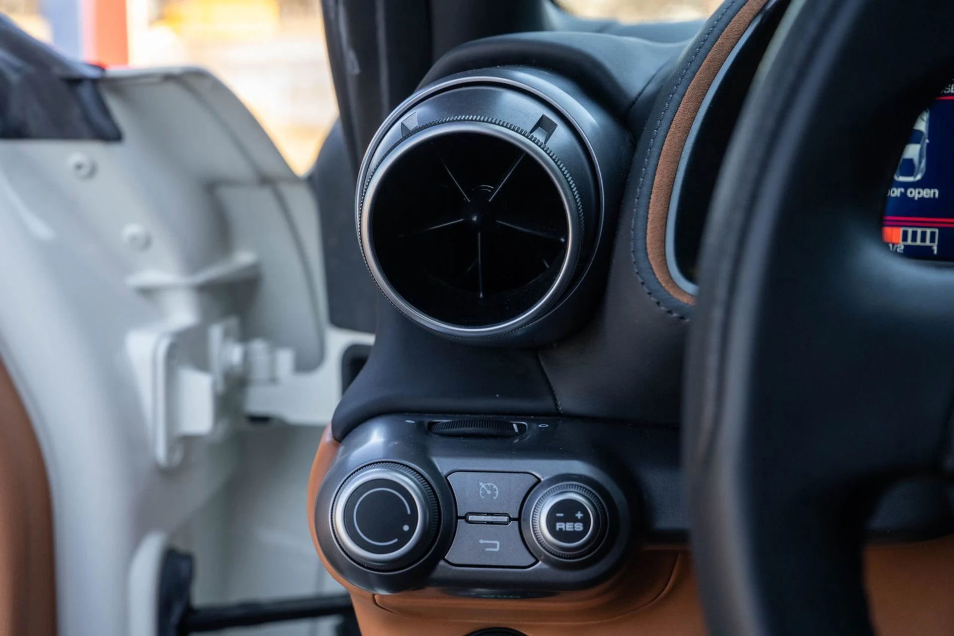 mph030_3203066602_2ead1c065ab2478eabb4132f71dfb94f_b99562e420