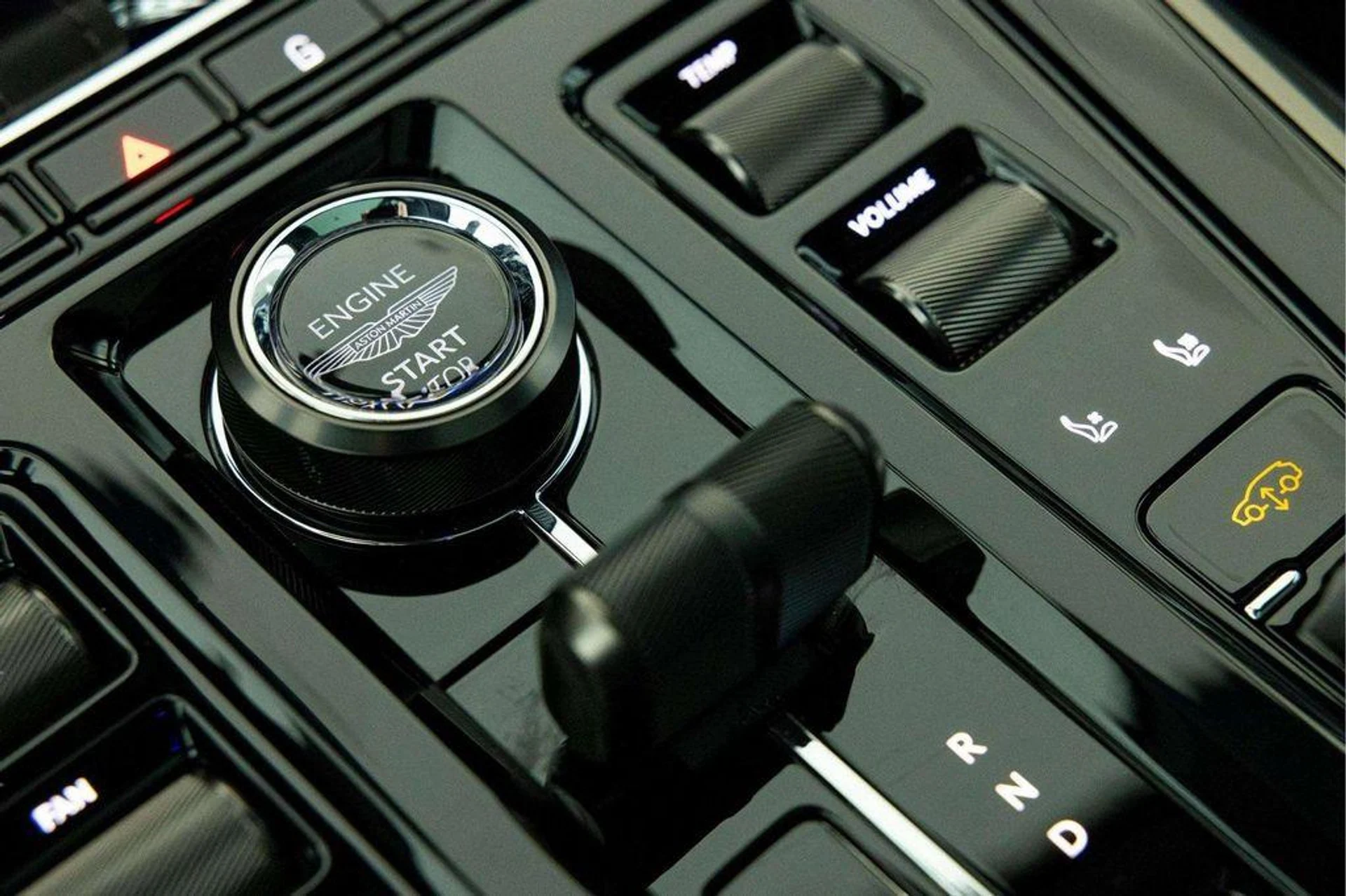 mph030_3214501842_n_ifr_Bzcw_F_Ctk_U0_L_Srsoov6_S2s_87762cd047