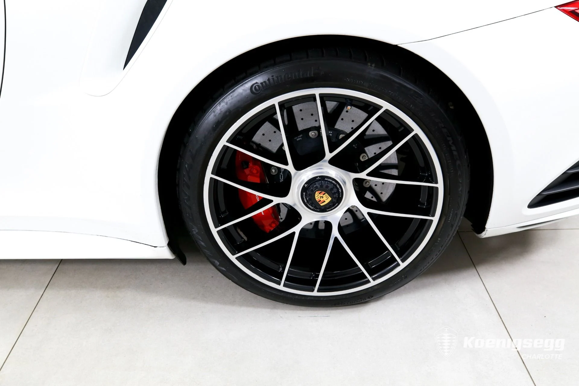 mph030_3219475375_Used_2018_Porsche_911_Turbo_S_1782495119_0a67447318