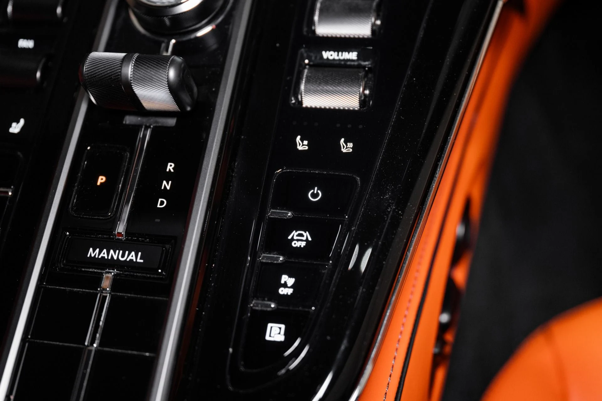 mph030_3229314770_Used_2026_Aston_Martin_Vantage_S_1778492725_345f65a444