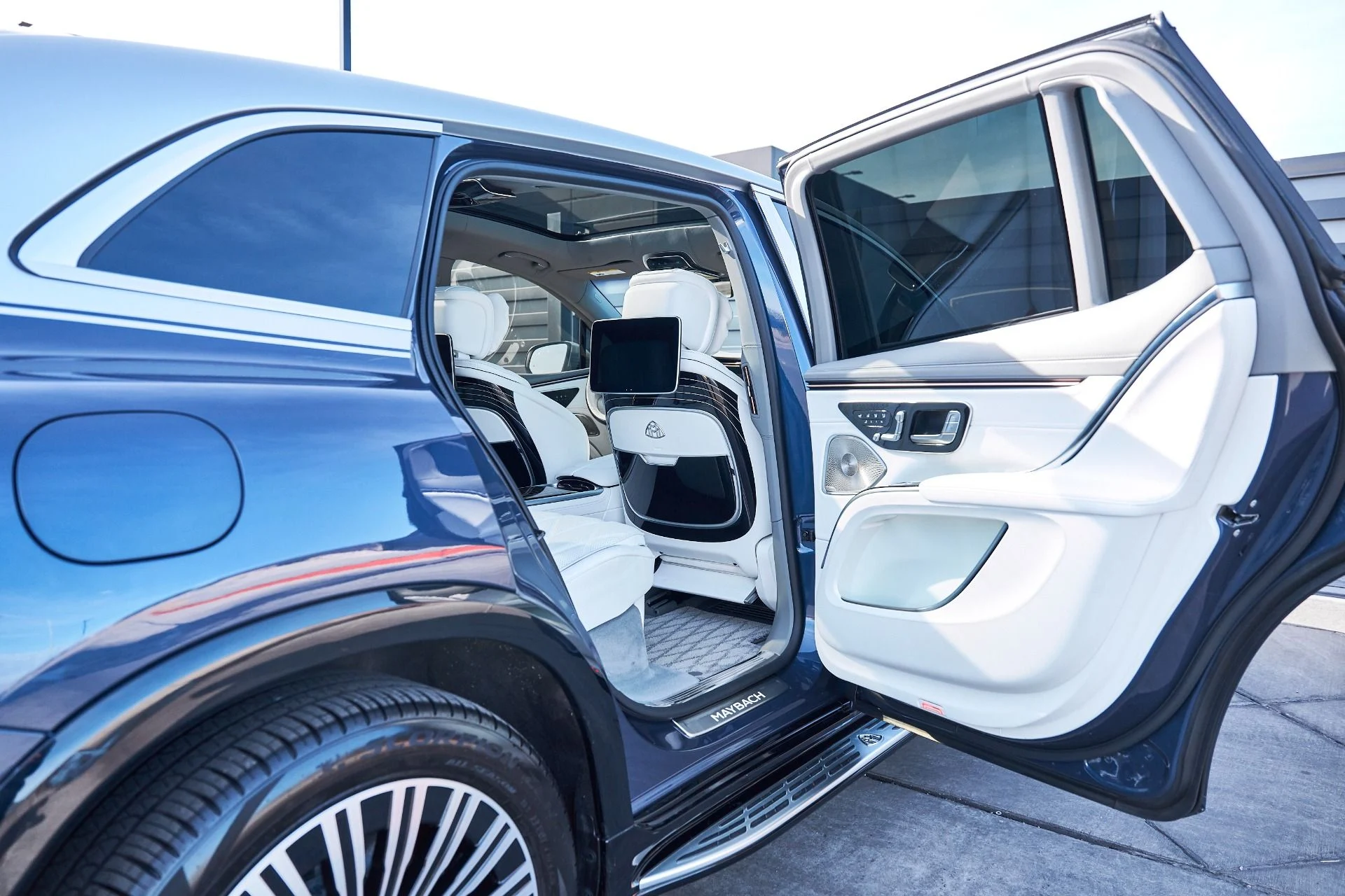 mph030_3270403144_Used_2024_Mercedes_Benz_EQS_Maybach_EQS_680_1766455876_af579da5e7