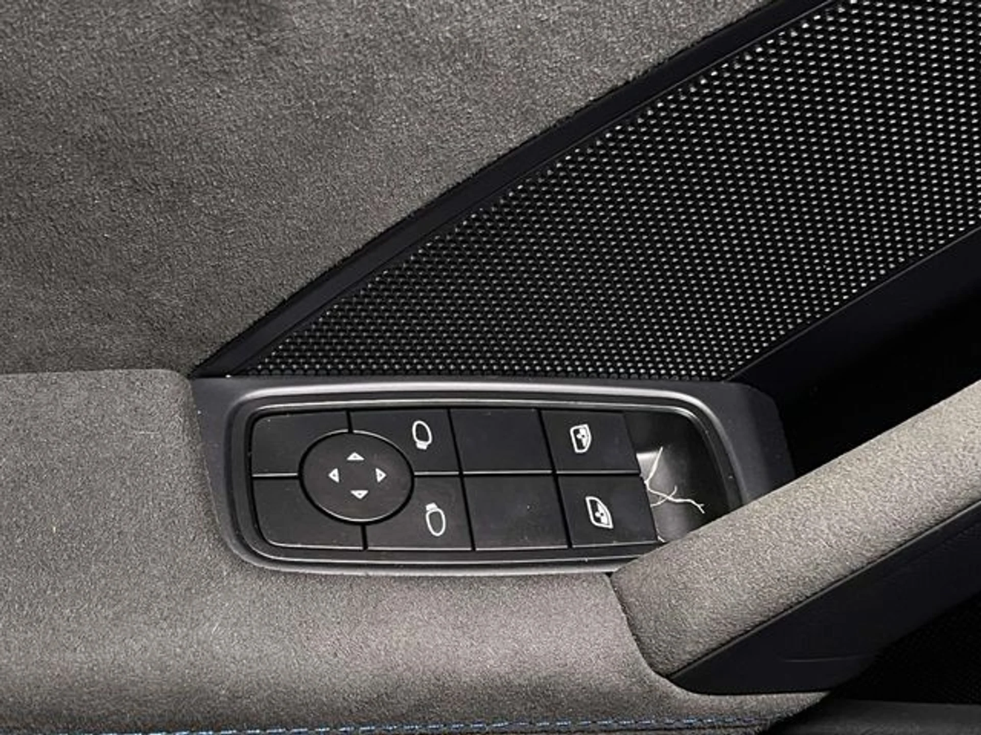 mph030_3275479838_3d1e8a85c642d99e24a41103d7b43d4ex_3009a782dd