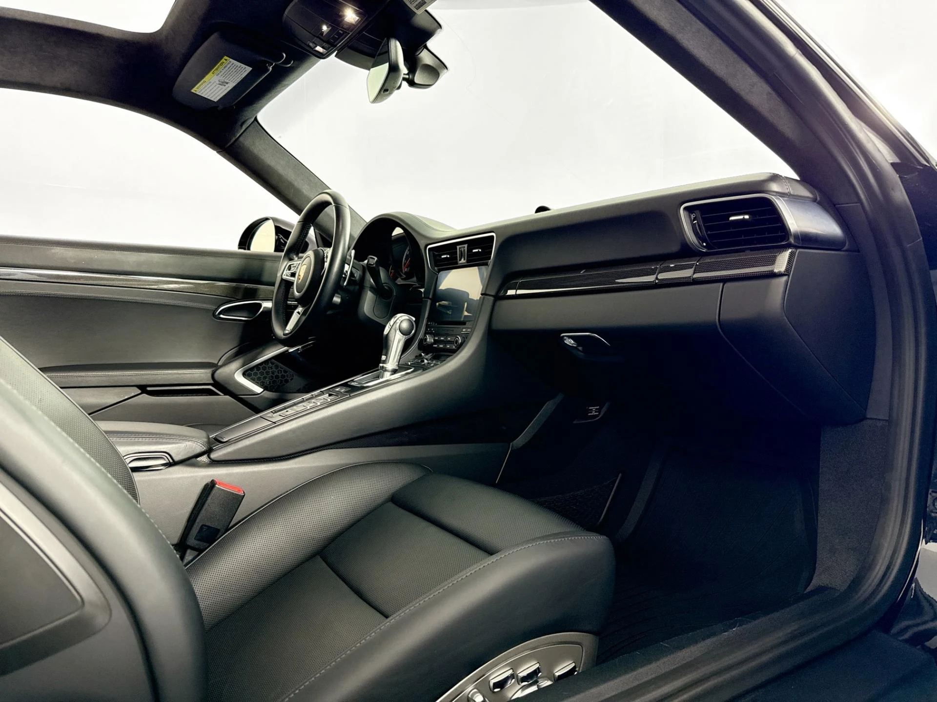 mph030_3277151438_Used_2019_Porsche_911_Turbo_S_1782334246_c9a90592a5