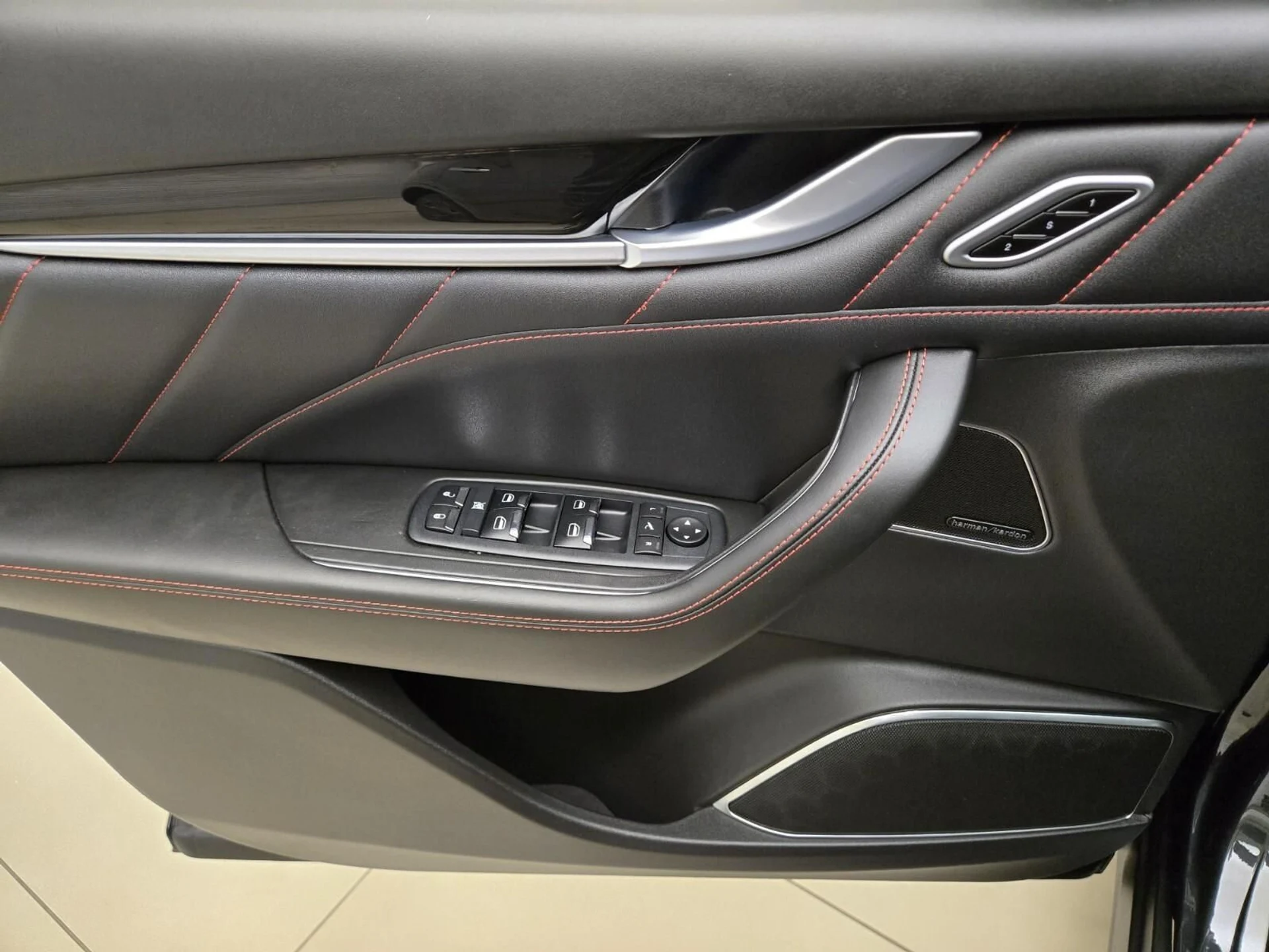 mph030_3280291844_Used_2024_Maserati_Levante_GT_1777354952_368148daf2