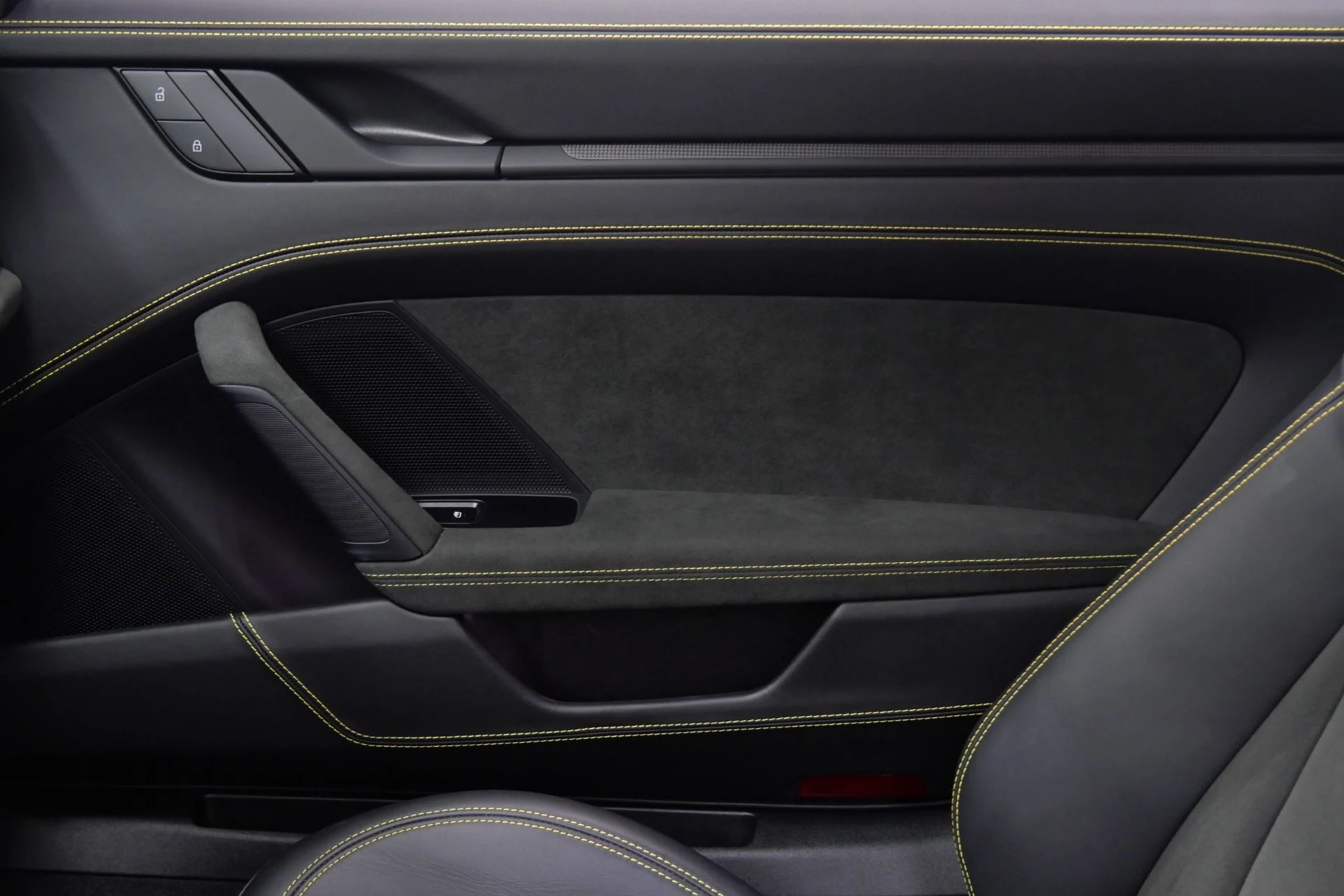 mph030_3282447994_Used_2022_Porsche_911_GT_3_Full_Matte_PPF_Carbon_Roof_and_Mirrors_Yellow_Deviating_Stitching_1760037912_1ceb7474d7