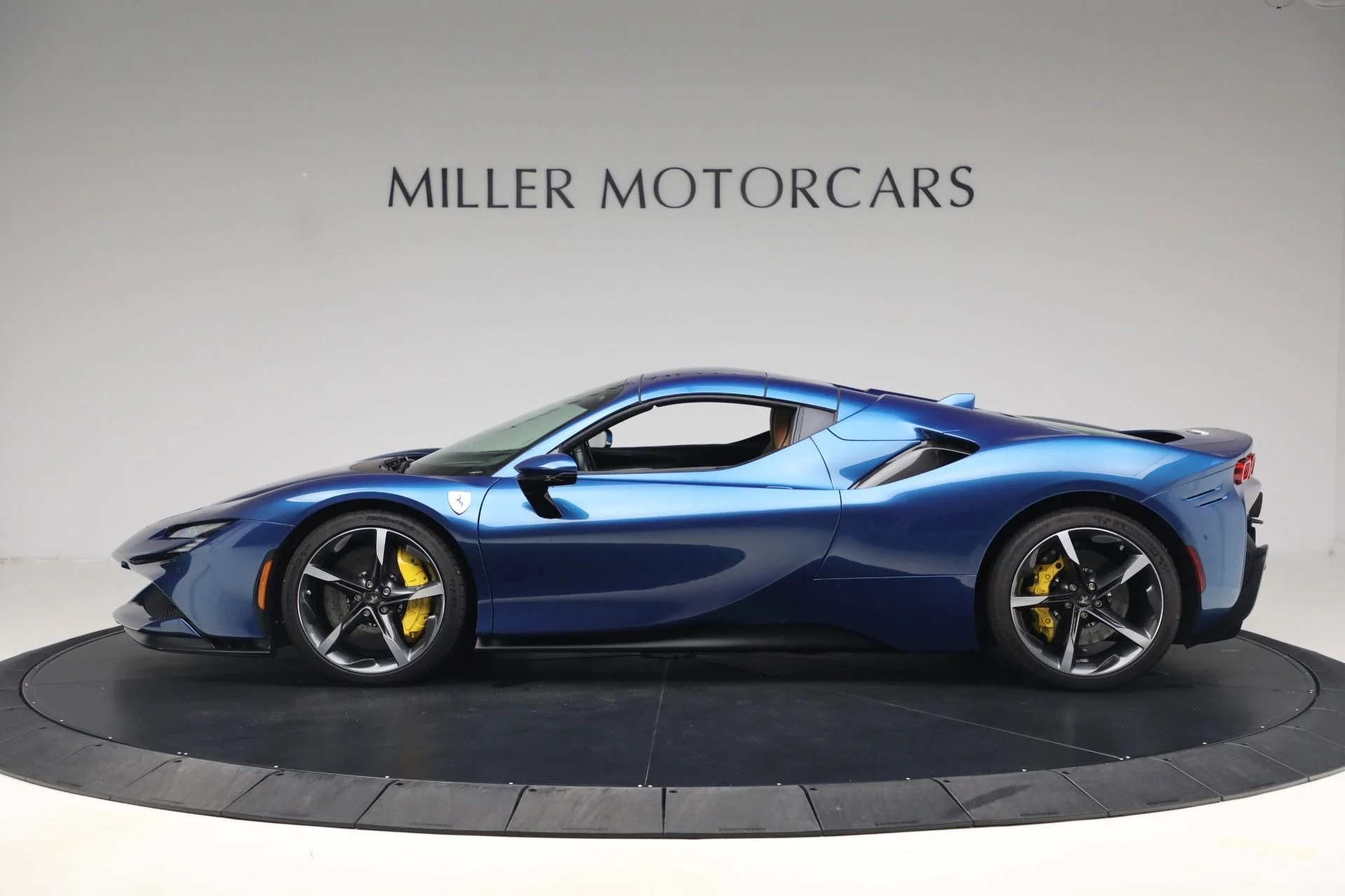 mph030_3283385105_Used_2024_Ferrari_SF_90_Spider_1791405464_331049b4e0