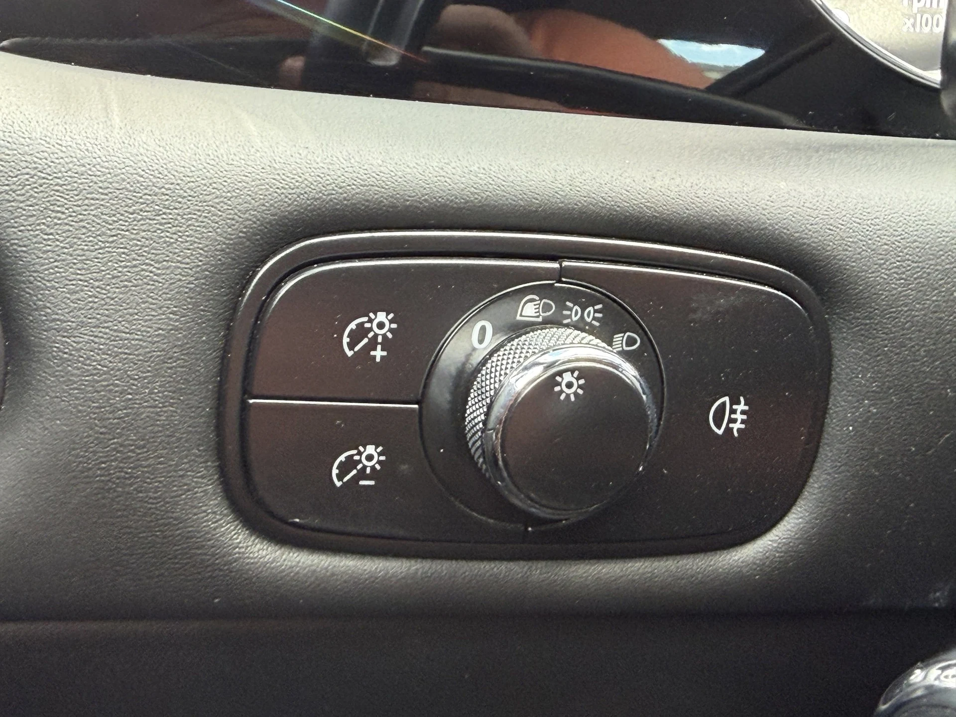 mph030_3288608925_e9f87b294c9399ffee2021c754f3b4ddx_4261379fe1