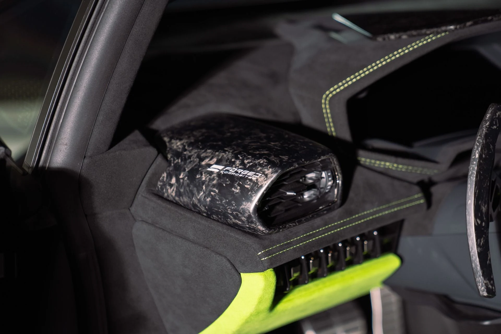 mph030_3291590635_Used_2018_Lamborghini_Huracan_LP_640_4_Performante_Ad_Personam_Paint_and_Interior_Massive_Sticker_1791560590_ce7fcff8a6