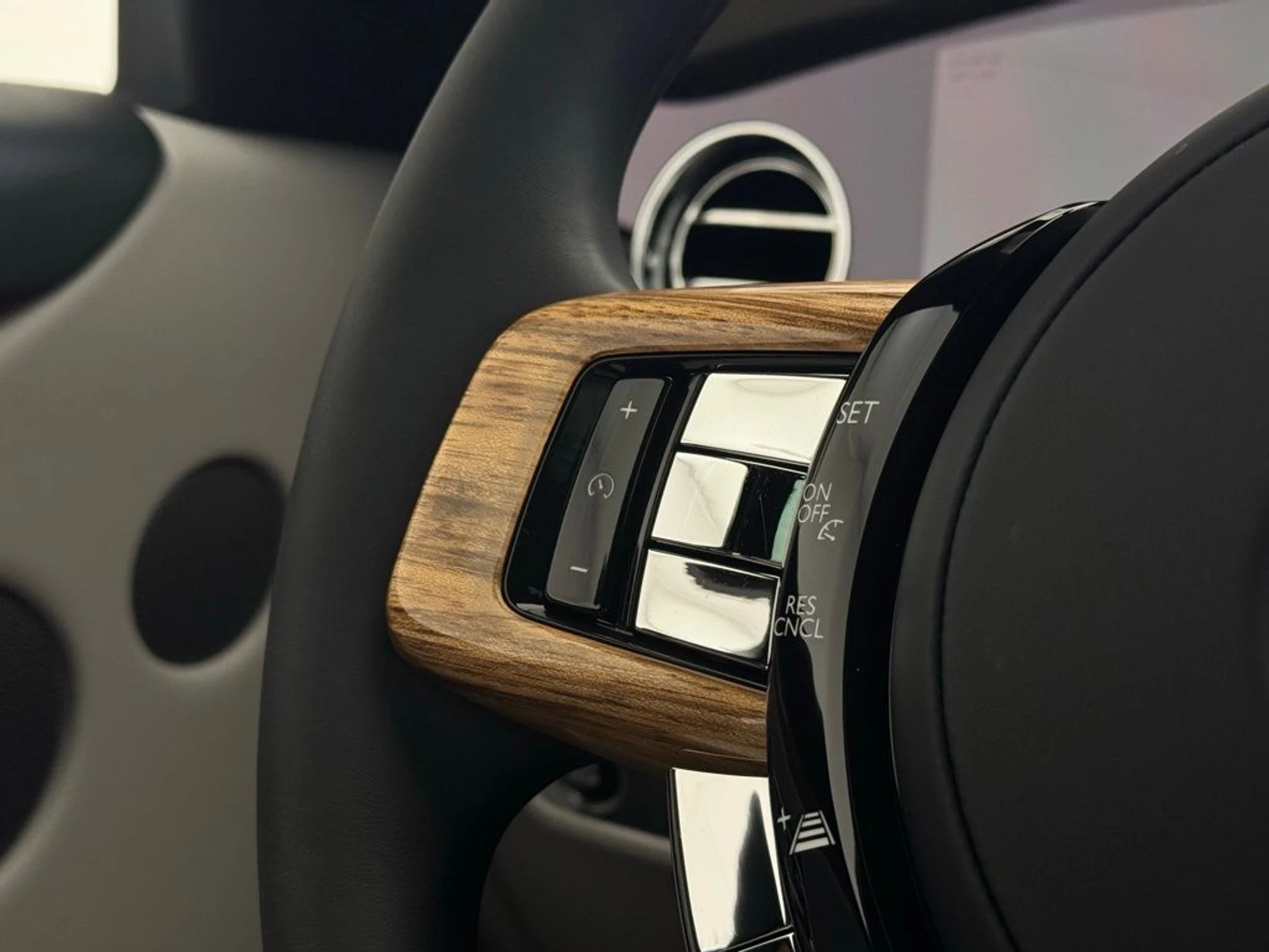 mph030_330287300_gr9zicctqzpl604f8fdbly4xgt92_97166de635