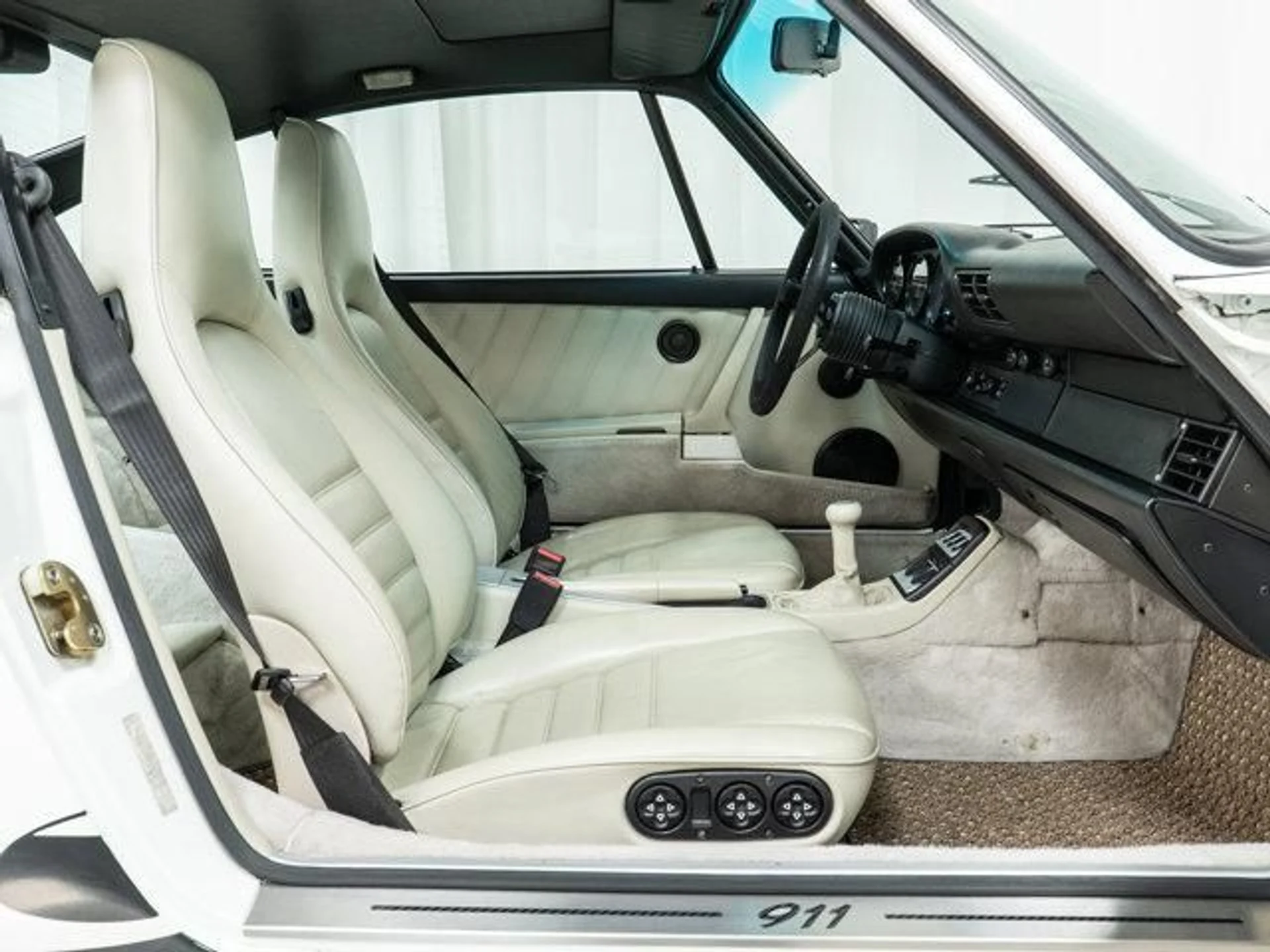 mph030_3304362513_H_i_BN_MT_Swe_J5s_Kky_Wv_F_Ah_Odx0_0b308d413e