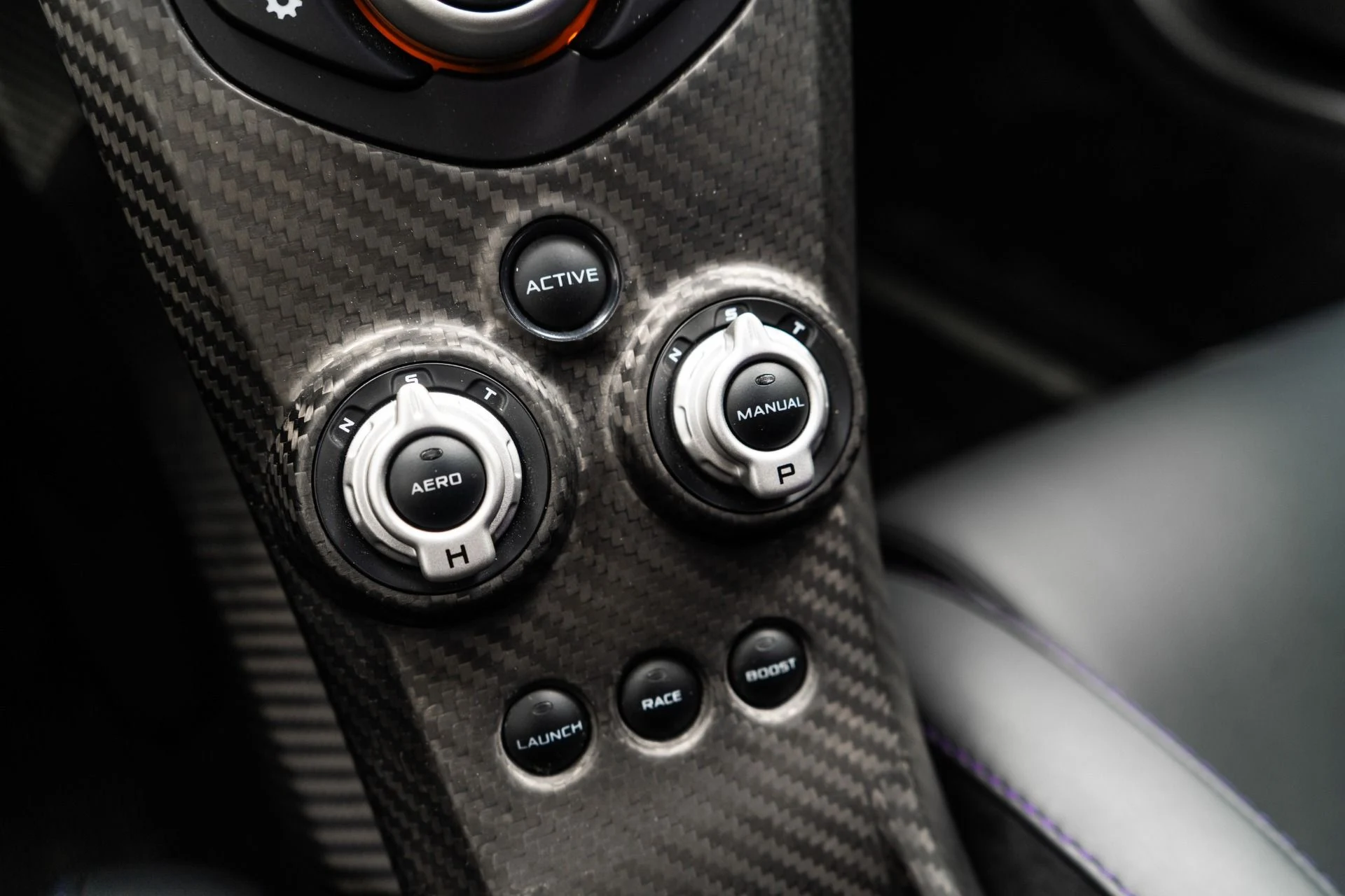 mph030_3304499764_Used_2015_Mc_Laren_P1_1757693510_f5fbe8a9a9