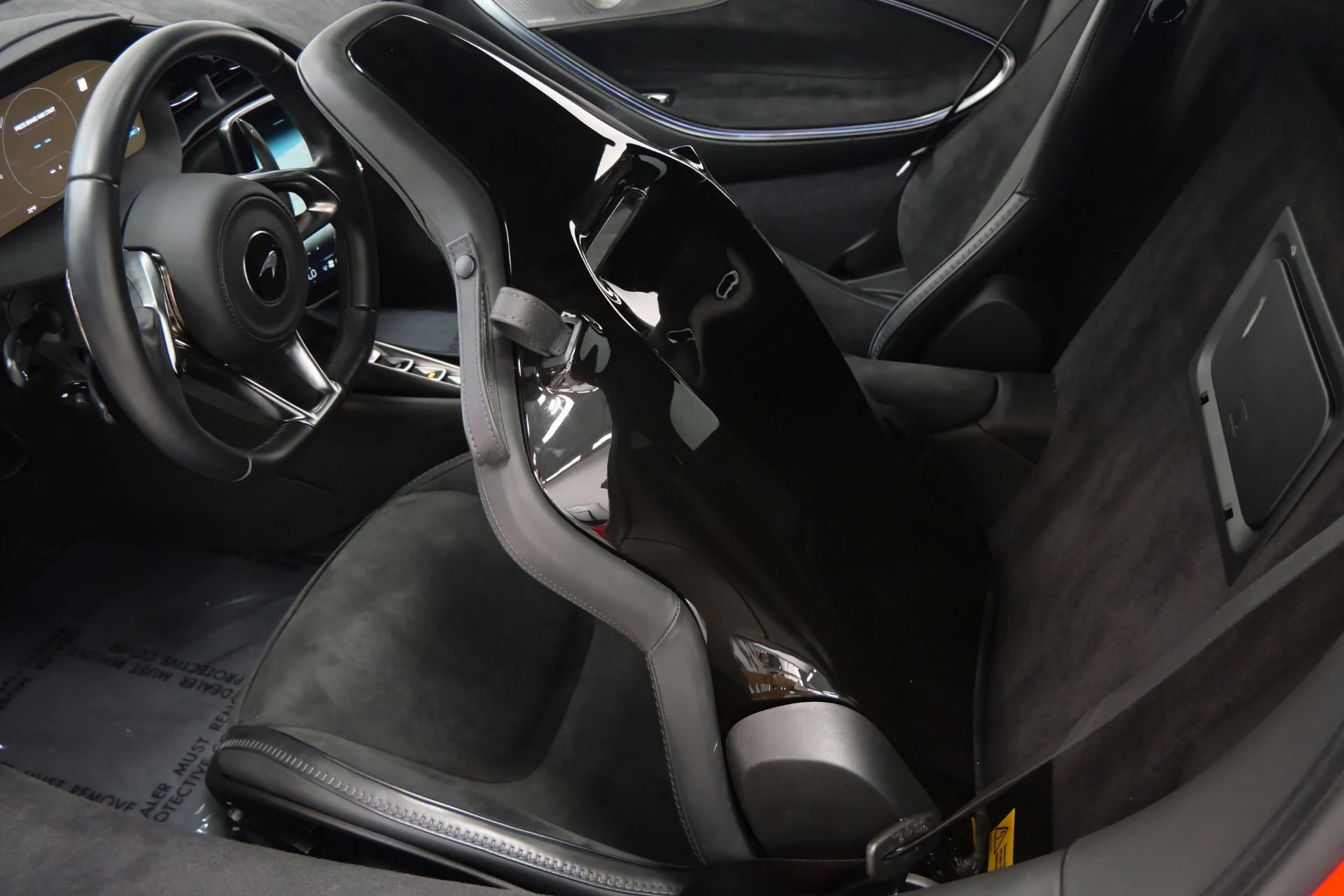 mph030_3312627360_Used_2024_Mc_Laren_Artura_Performance_Spec_Technology_Pack_1775235368_789eb52dd3