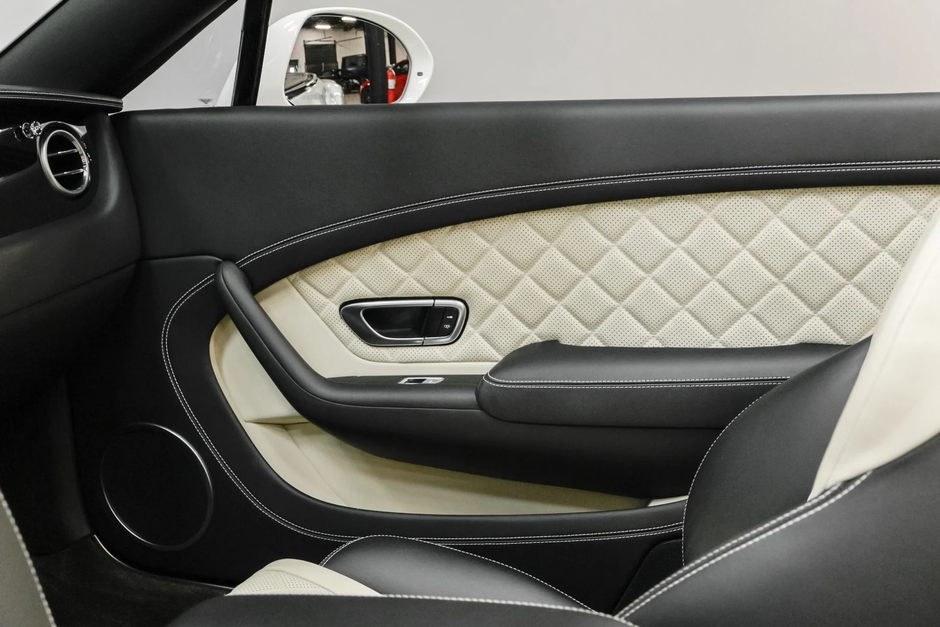 mph030_3316853387_Used_2016_Bentley_Continental_GT_W12_1765815646_5d86089372