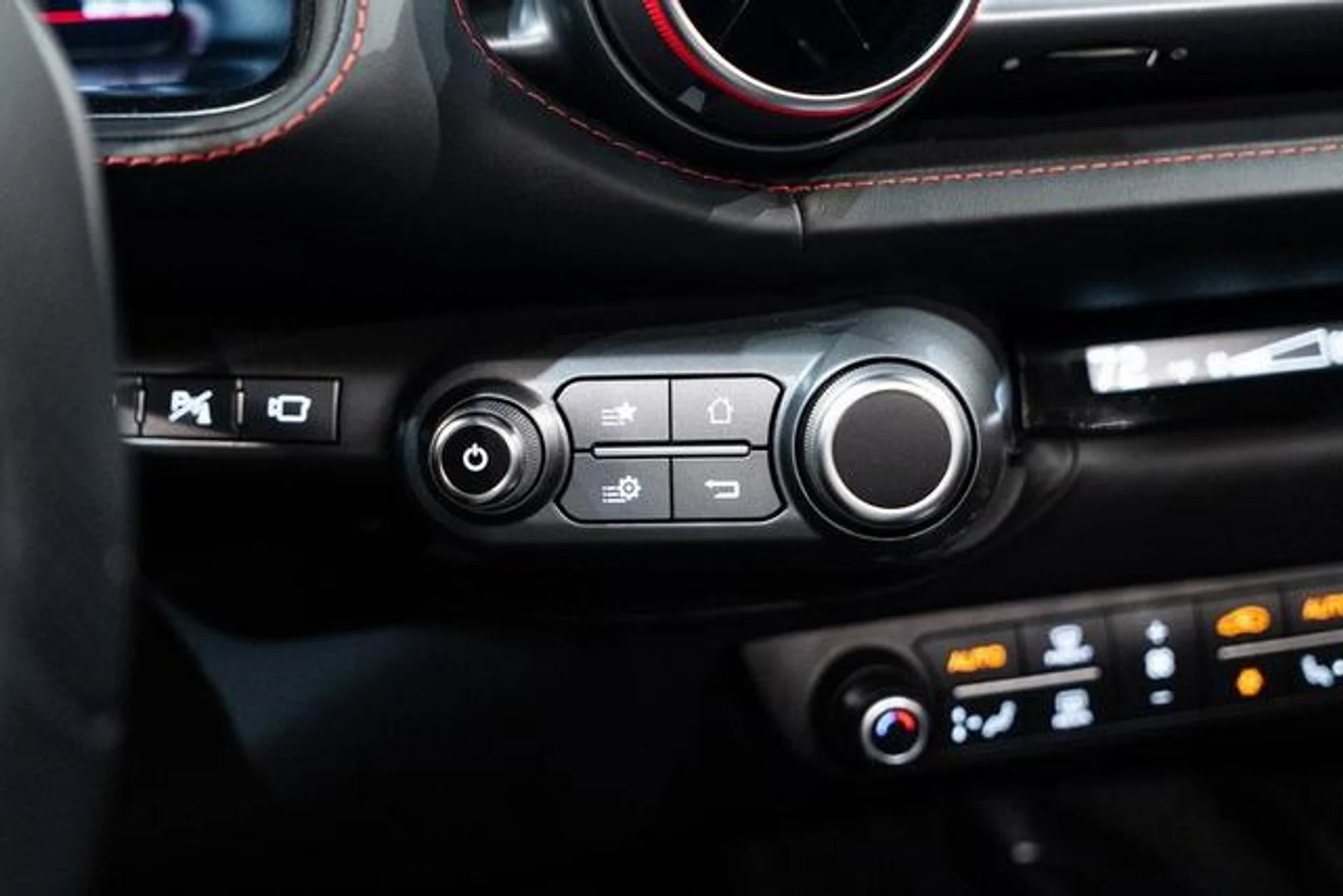 mph030_3318592114_e01_T_Vx1_SH_Gz16y_K0_W_Zx_O_Fr_Nix_Nk_0da88eb038