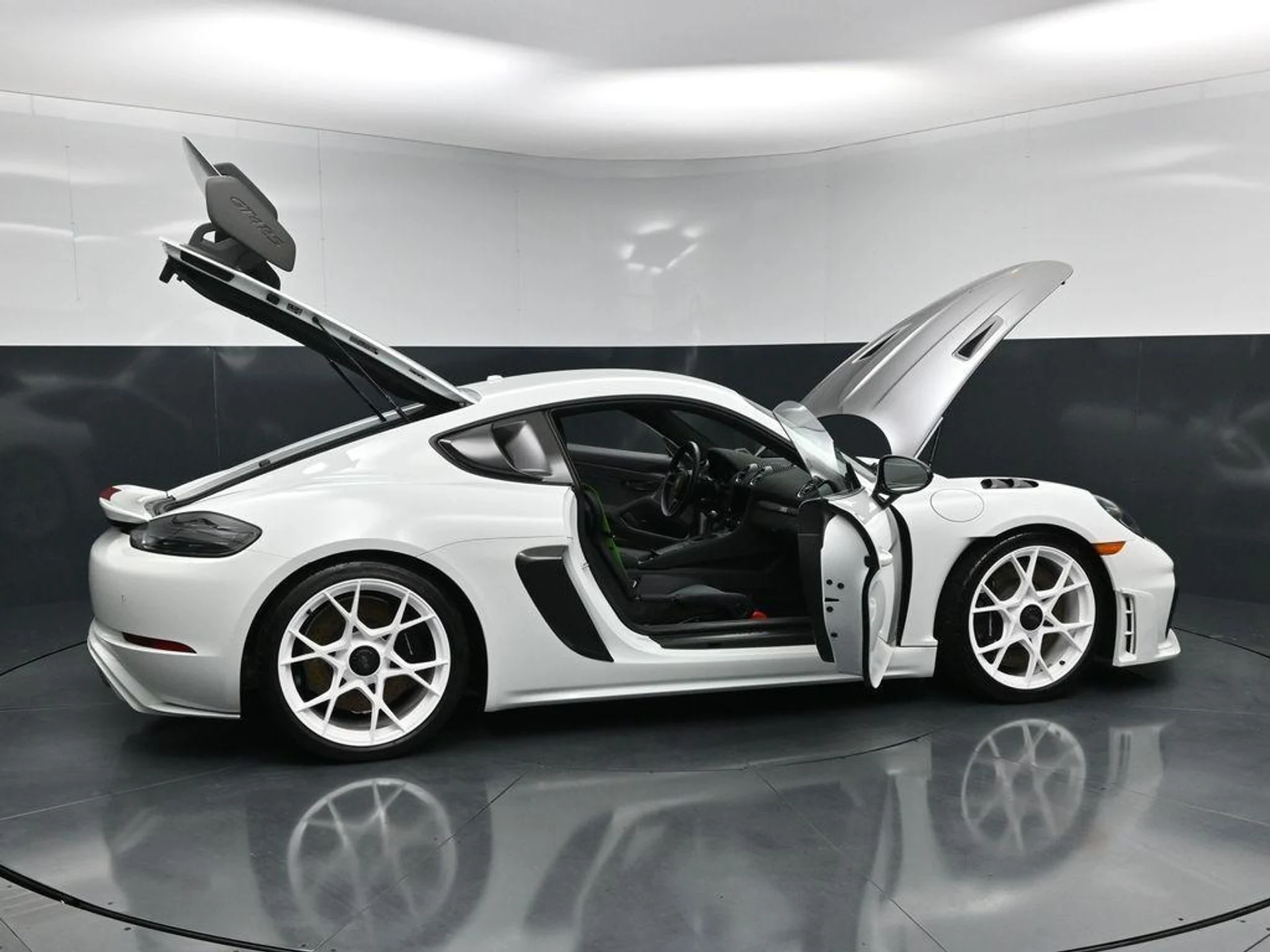 mph030_3320990122_7_V9lgzojo8hpx_k_EF_3_Tu_IV_1u_G_g_3dd0cb3ed4