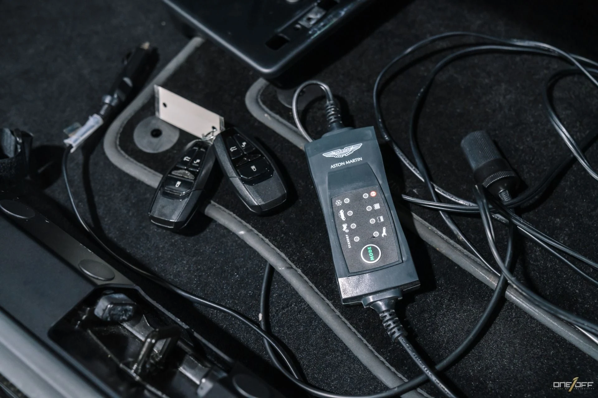 mph030_3321255318_Used_2019_Aston_Martin_DBS_Superleggera_Carbon_Everything_Forged_Emblems_1723673233_333fe4bd27