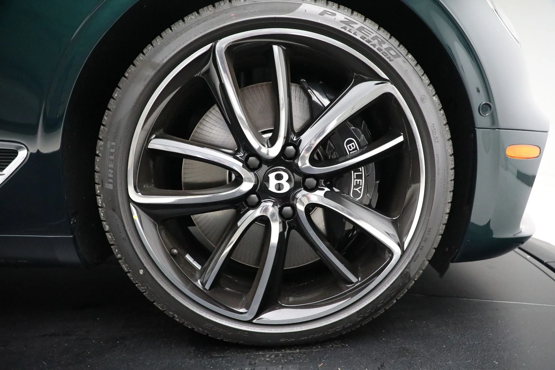 mph030_3324951390_New_2024_Bentley_Continental_GTC_V8_f0dc425ecd