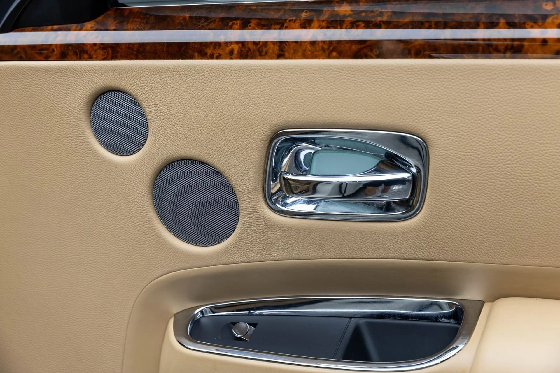 mph030_3329849520_31_b664a61218