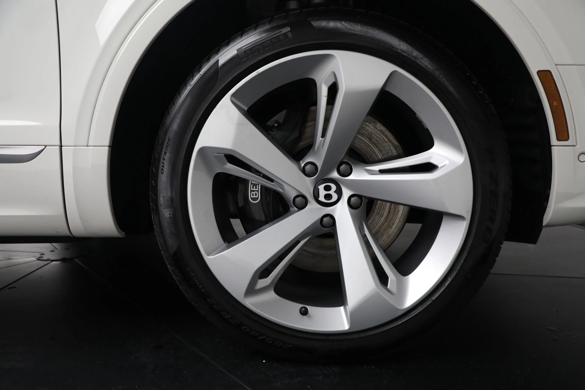mph030_333107548_Used_2023_Bentley_Bentayga_V8_6b21866f75