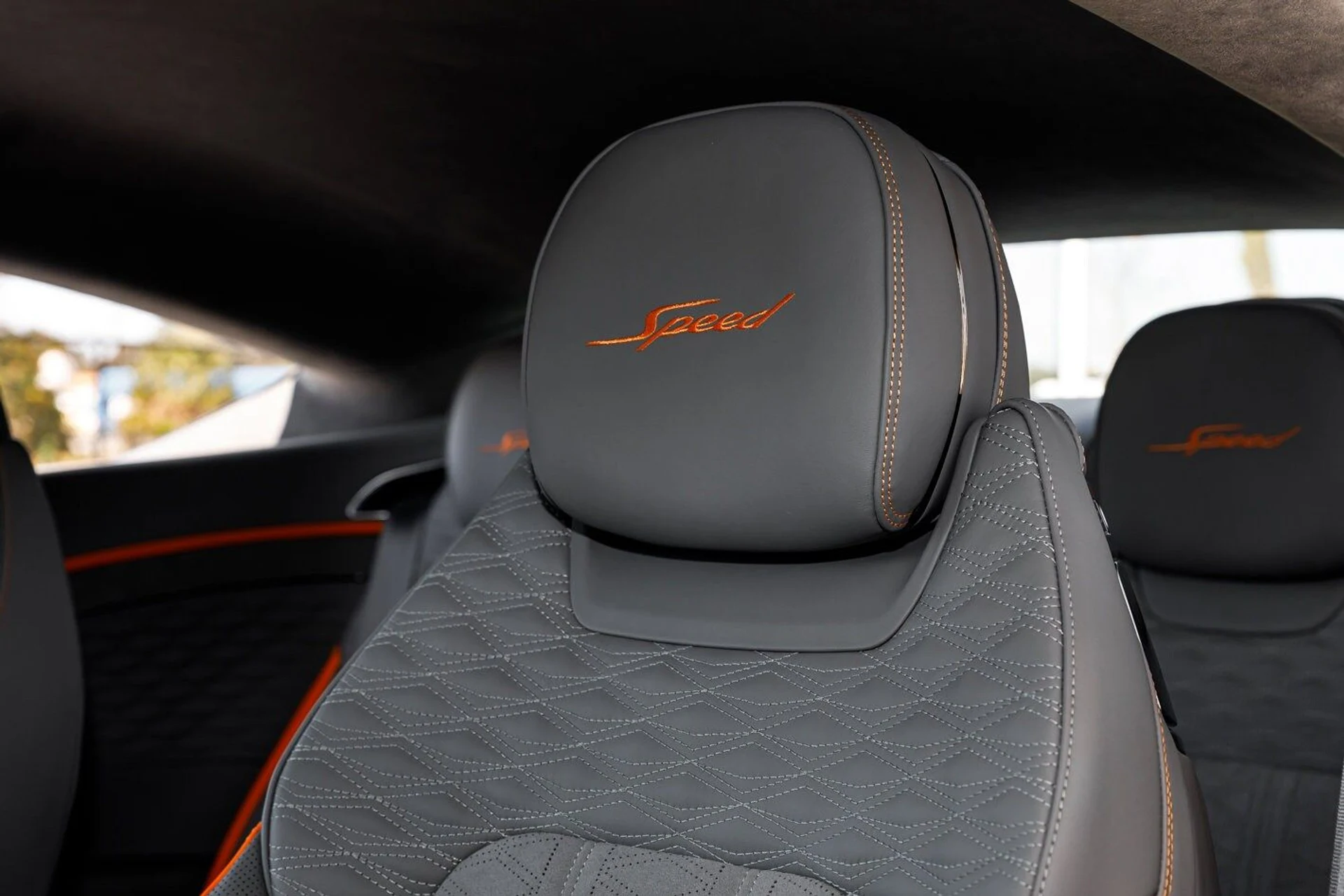 mph030_3331946361_961954a6830b9a8aad9000053763326ax_fc4f0ef91e