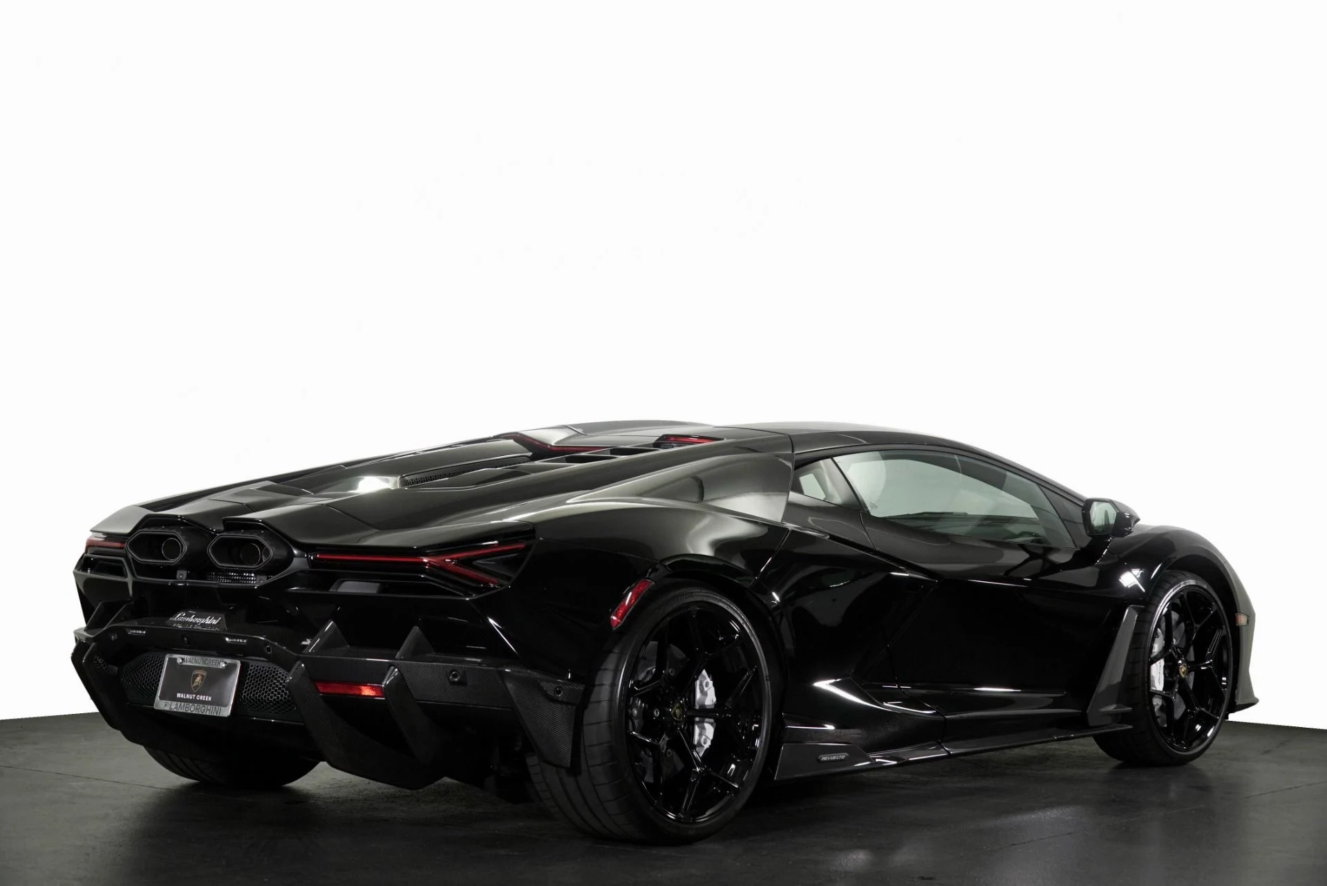 mph030_3336793828_New_2026_Lamborghini_Revuelto_1776293855_186a28ab55