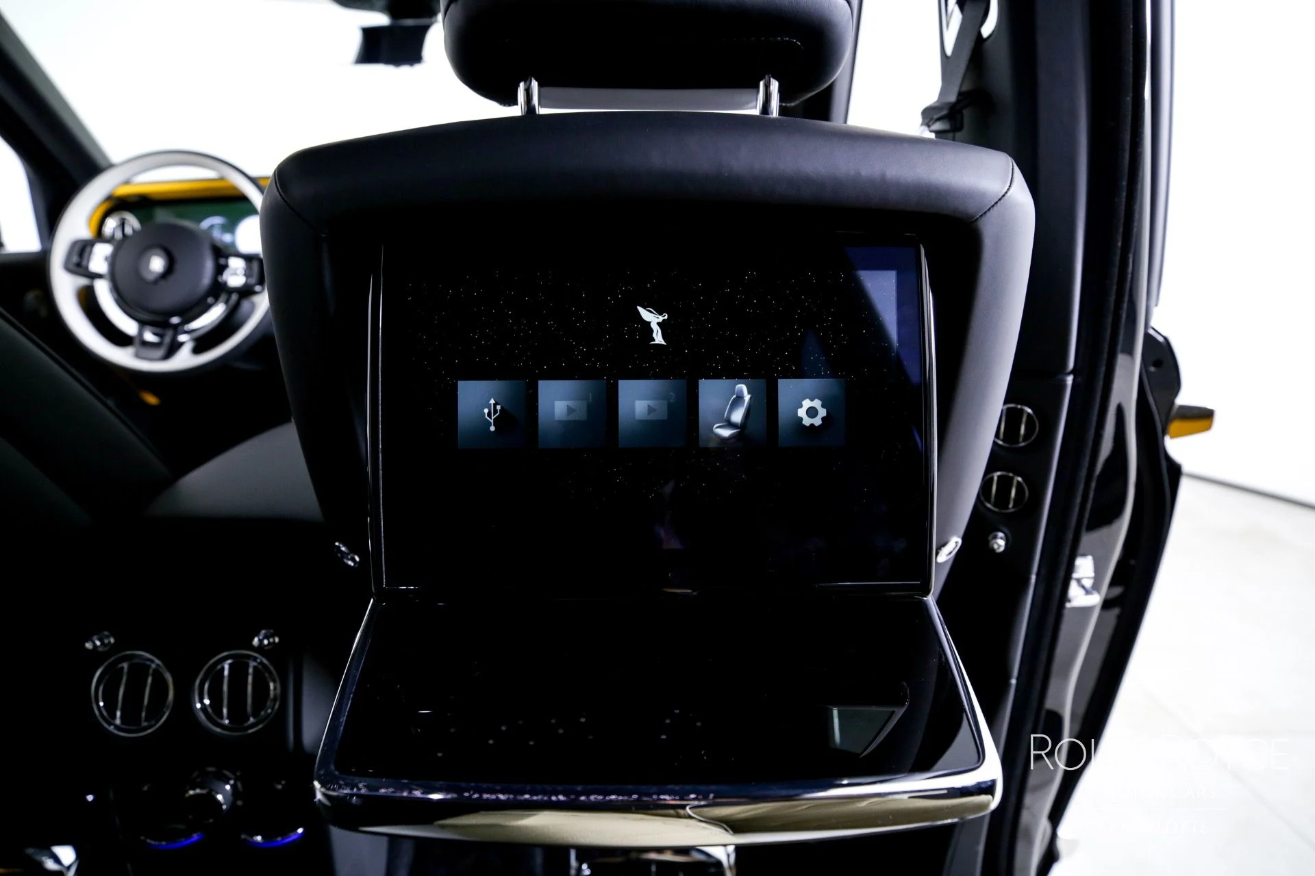 mph030_3346430667_Used_2025_Rolls_Royce_Cullinan_1746196138_e5c50e43a0