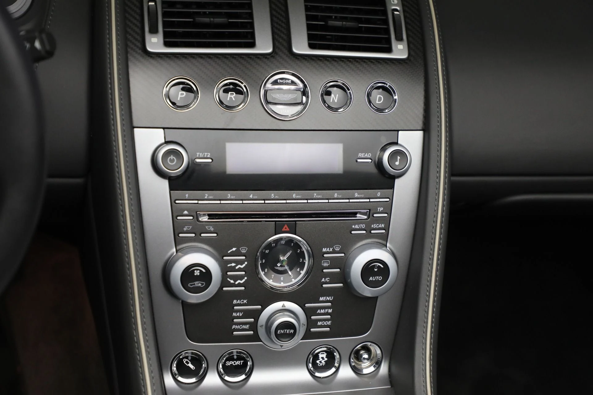 mph030_3350890049_Used_2015_Aston_Martin_DB_9_Volante_56c8ef79b0