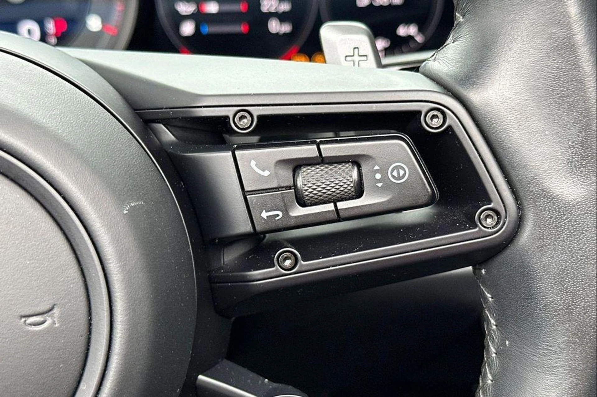 mph030_3351656055_Oee_RP_Zom91_ID_Wl_K5g_Wb7nch_Gy_Dk_1cb2a3a5c5