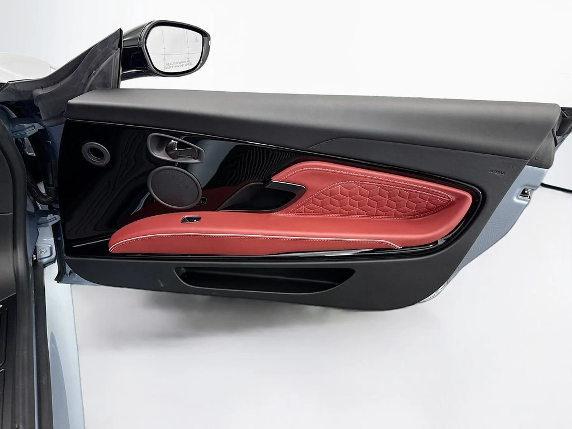 mph030_3353811002_used_2021_aston_martin_dbs_superleggeravolante_8119_22994396_31_1024_768fbb0d46