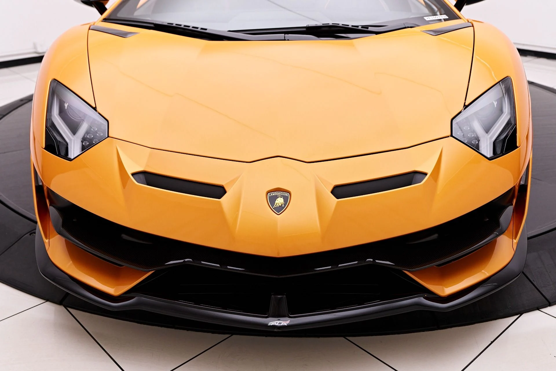 mph030_3360400302_Used_2021_Lamborghini_Aventador_SVJ_Base_1755224573_877520434e