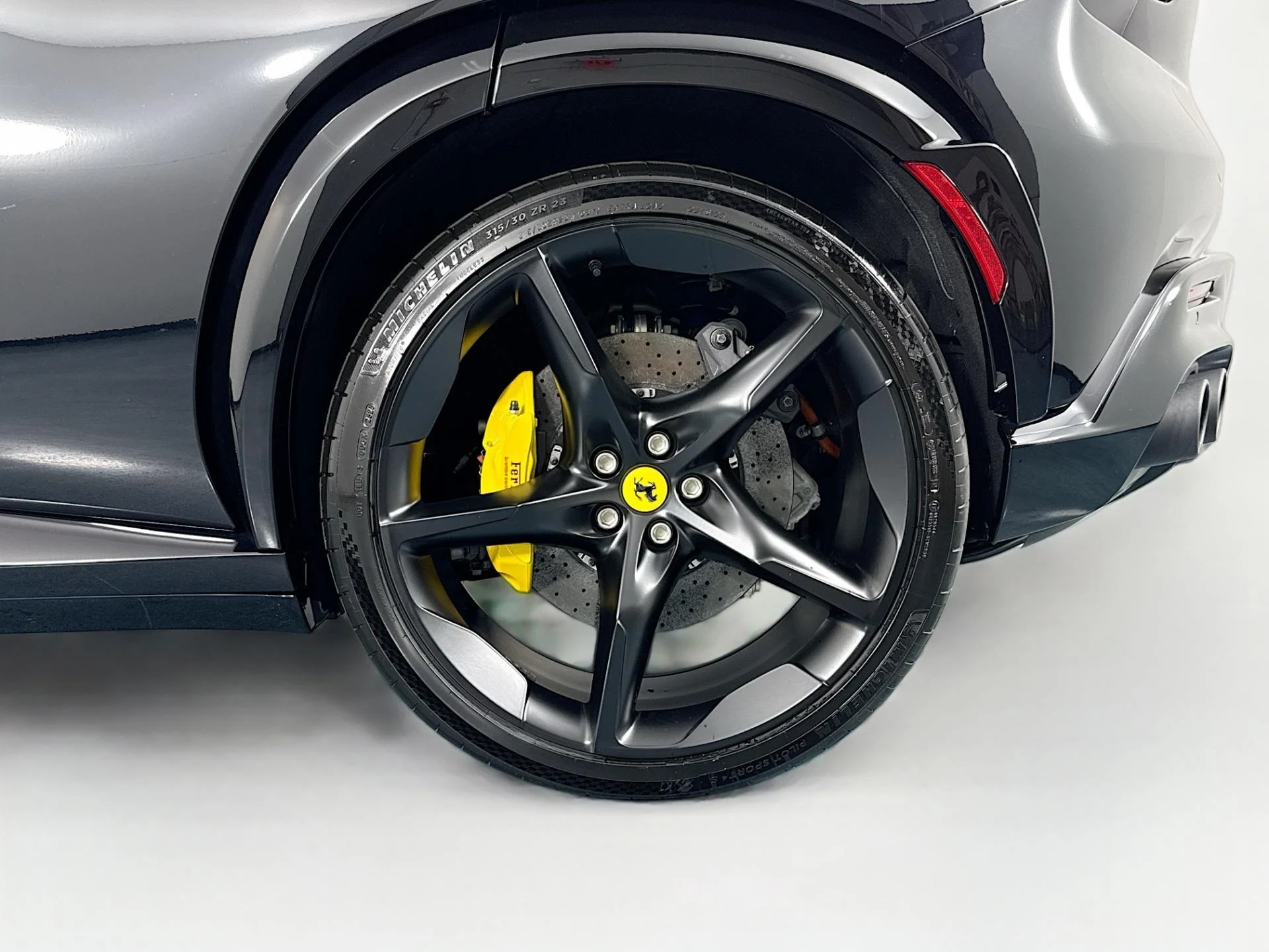 mph030_3370087177_Used_2026_Ferrari_Purosangue_1784317633_46ff0e5e71
