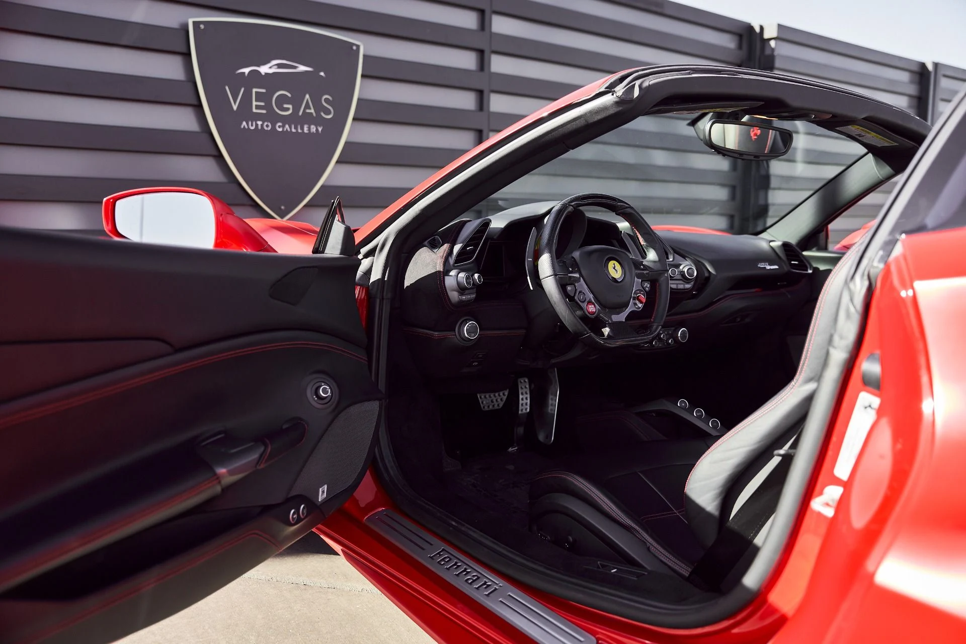 mph030_3377627825_Used_2019_Ferrari_488_Spider_Base_1766024934_871c4085af