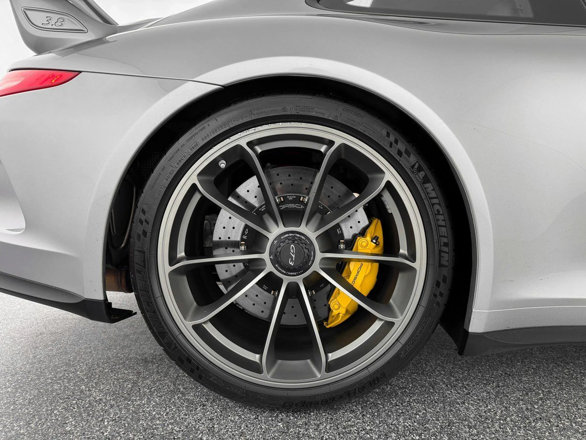 mph030_3385651377_ca925d39ad25c81f10c079a085ec92dcx_12ed626375