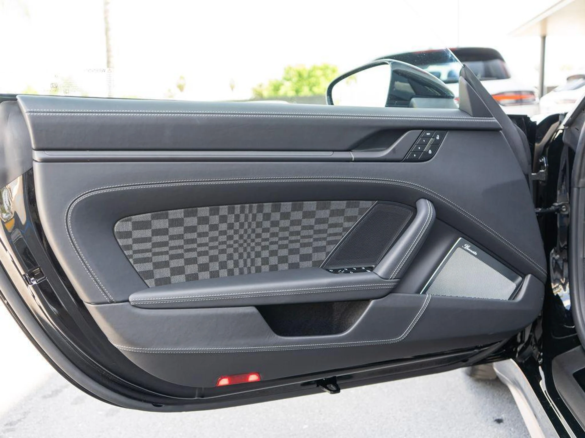 mph030_3385819290_Fap_O12b_N_Xf_Z_Qkskxp_RY_2b_X0_Rj_JI_316ad74e9a