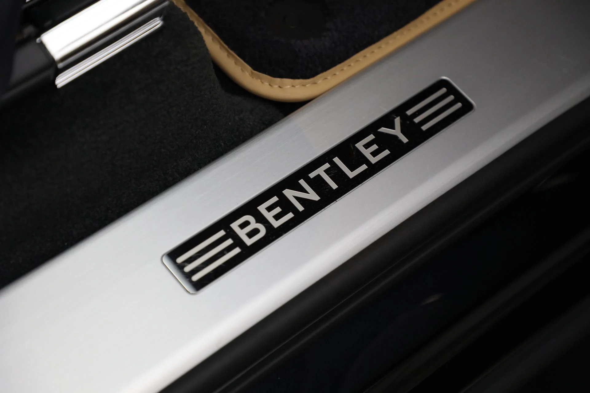 mph030_3393138845_Used_2024_Bentley_Bentayga_EWB_V8_5bfaa239c7