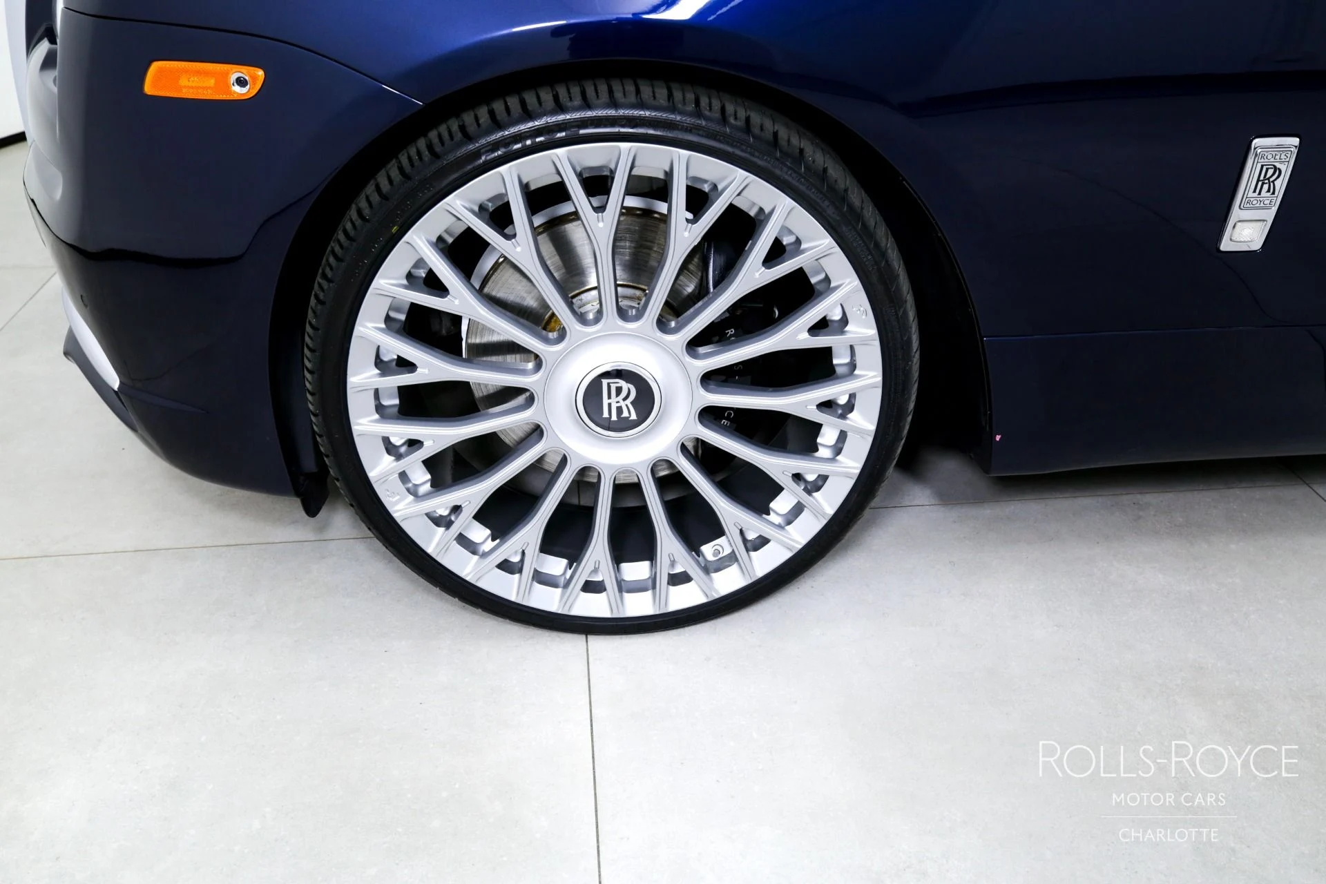 mph030_3413216536_Used_2019_Rolls_Royce_Wraith_1743453383_ab23c817ce