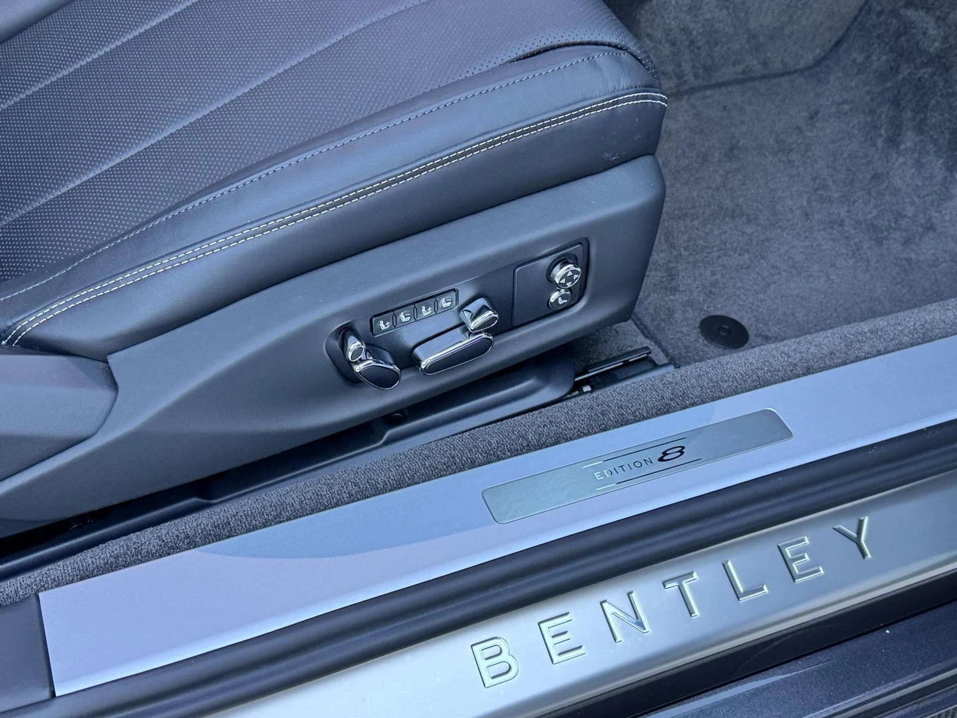 mph030_3418472043_1db8c30c0e3288af2df81afb8e382a1f_f3660eefc2