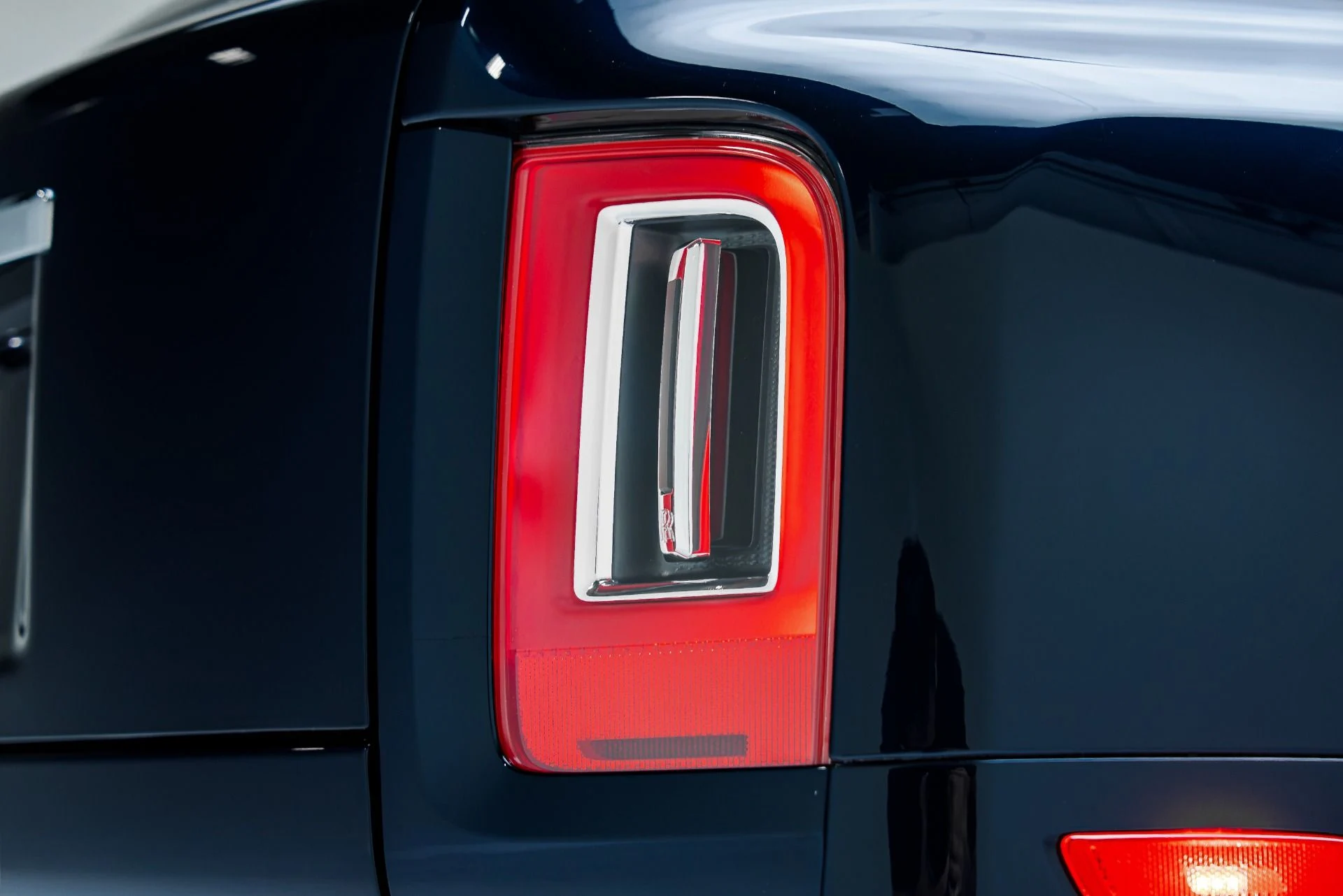 mph030_342556105_Used_2023_Rolls_Royce_Cullinan_1792687471_8912d04027