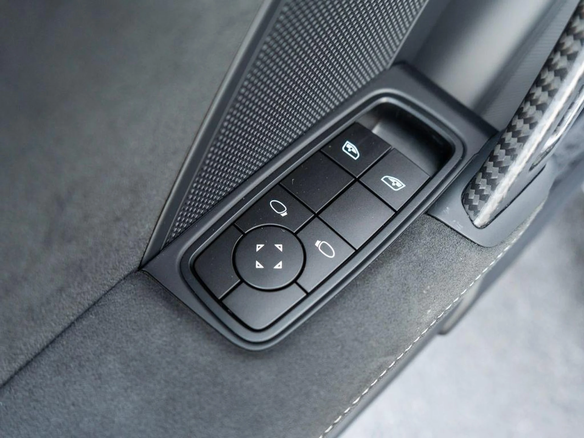 mph030_3433300176_G98_LTRF_e_Yvn50g_R1gei_K54gl_EQ_c375757c9f