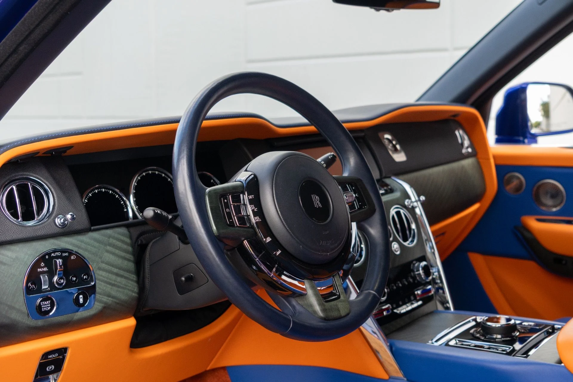 mph030_3435290045_Used_2019_Rolls_Royce_Cullinan_1764189669_28753e6edb