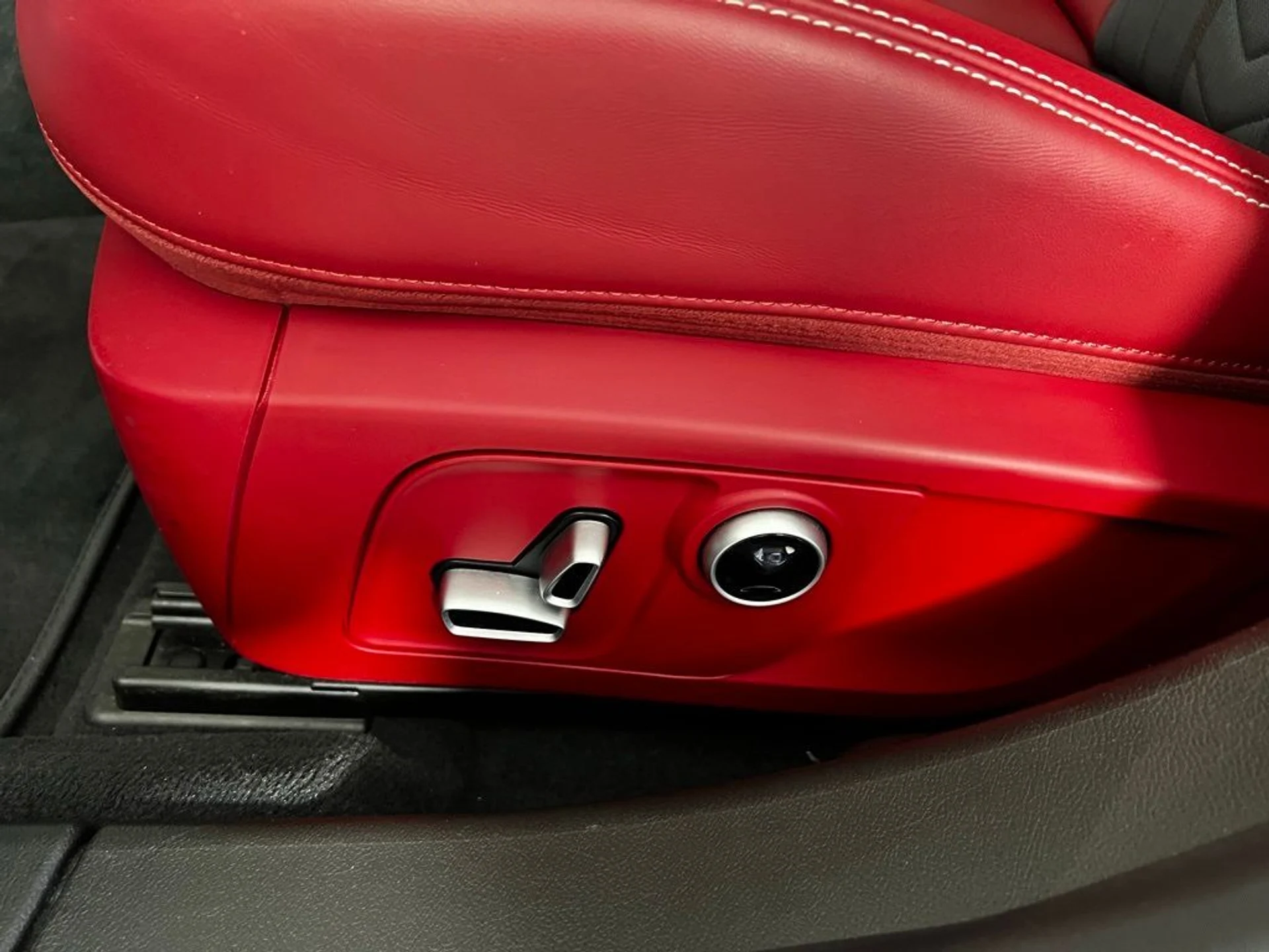 mph030_3435769642_c7a13c3b63b9562e89951f8c449ab68d_0d3d540eb9