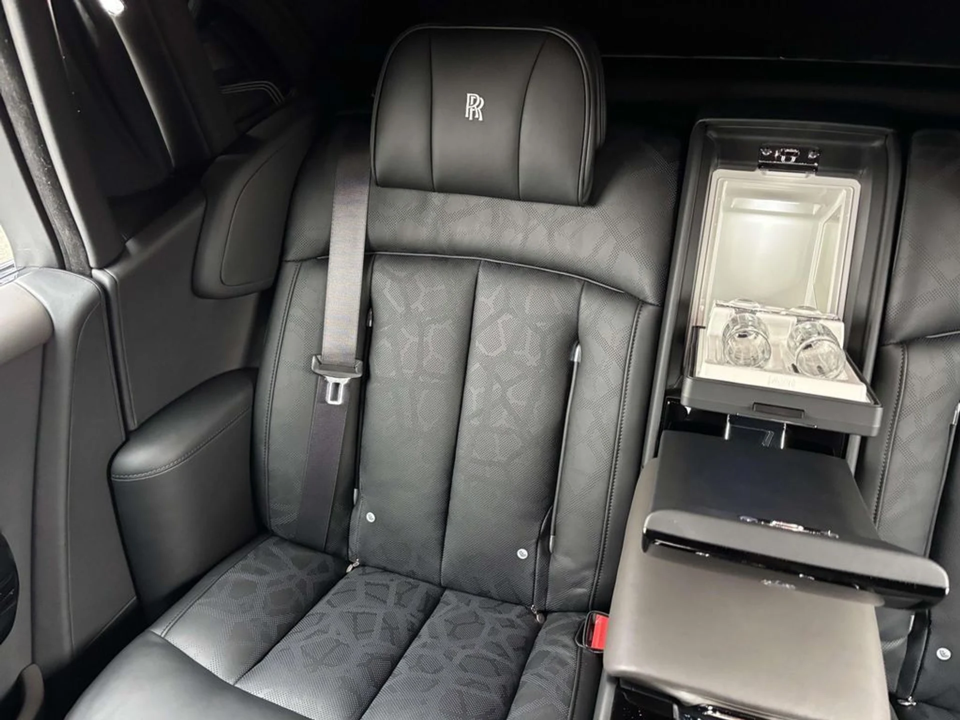 mph030_3438438264_0c31b83c0ae4094a8dc8c8fb4d24b53ax_96a187c111