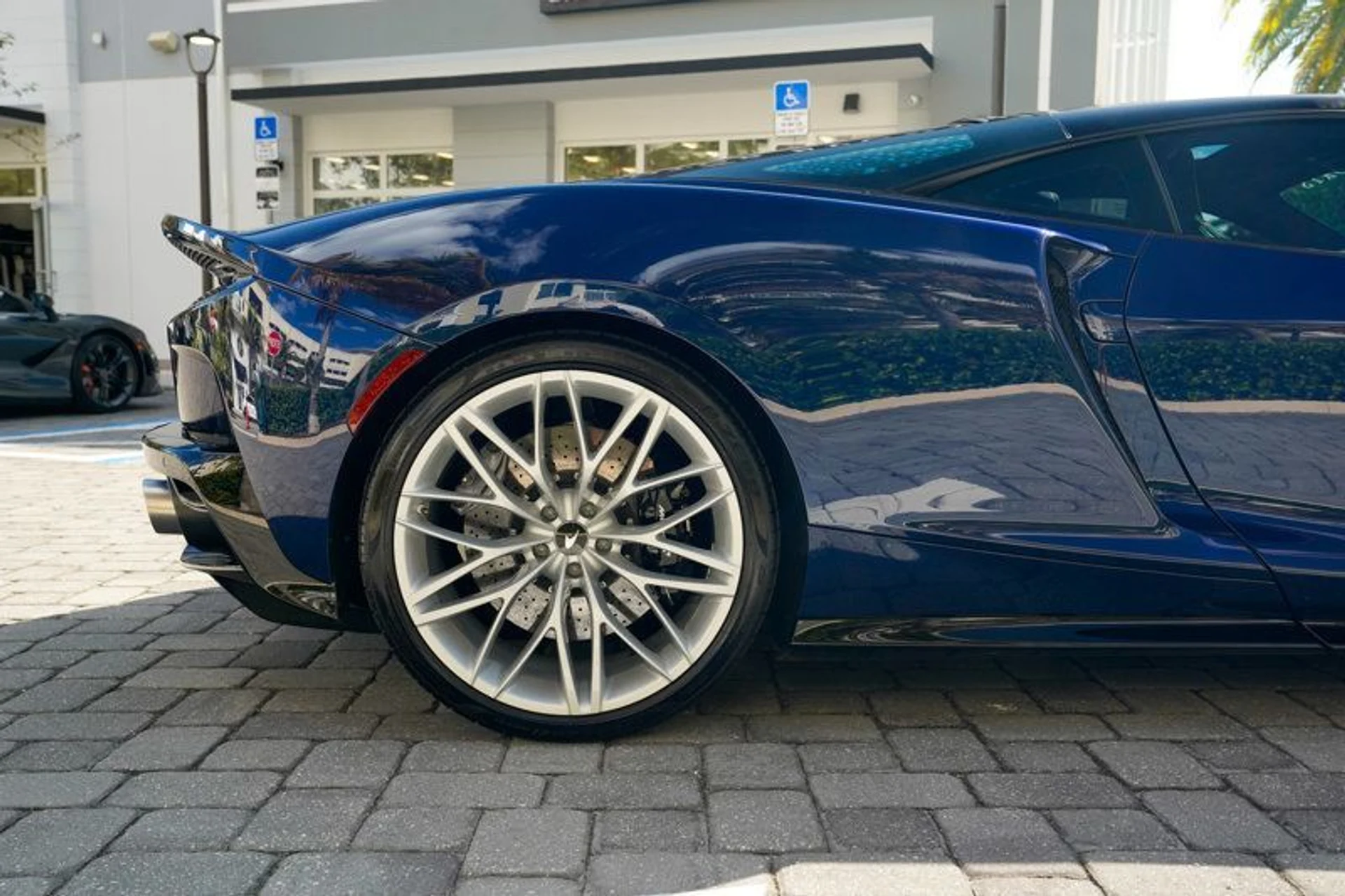 mph030_3440777042_22986930_31_800_ca14b3177c