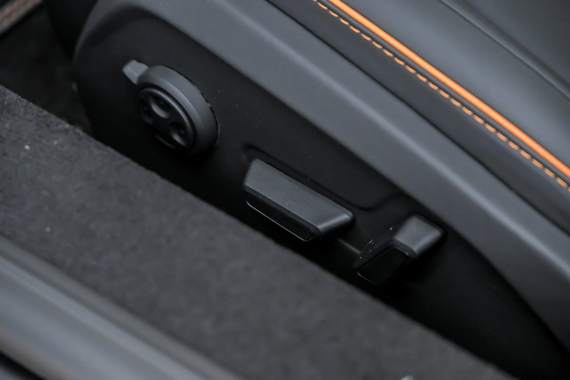 mph030_3444928250_2cb038ab199926ae8ebb27d9bc9962e5x_eae0a1b309