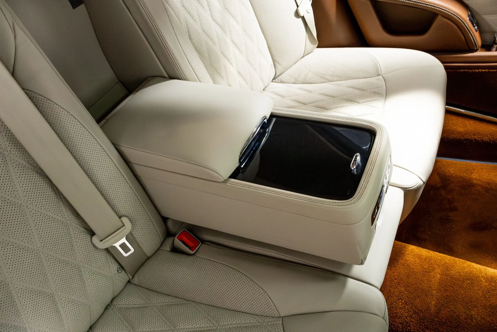 mph030_3467853066_Used_2017_Bentley_Mulsanne_Speed_1775685979_f0d077bb41