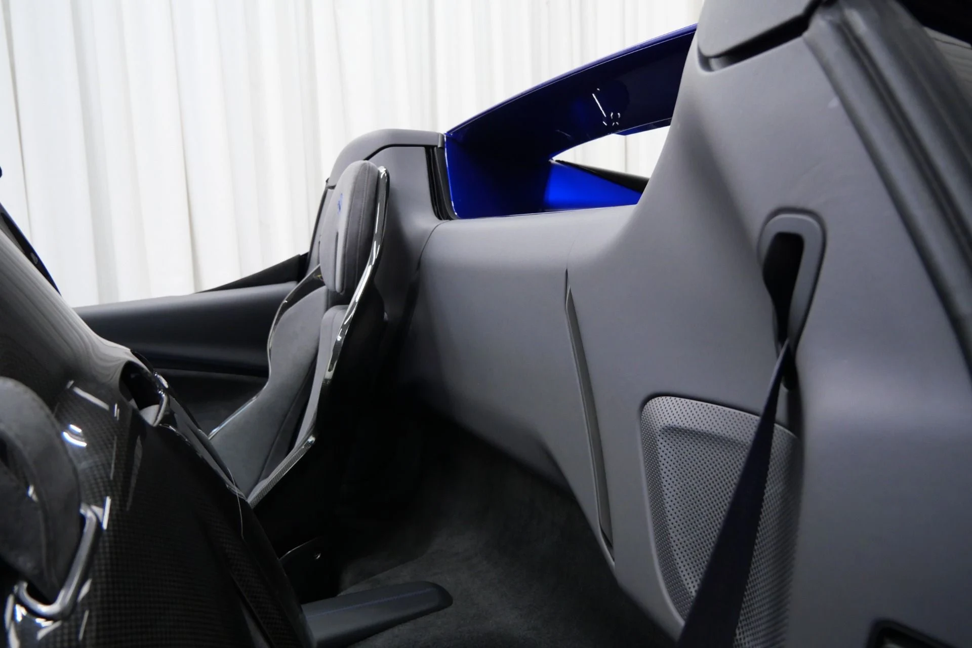 mph030_3475579332_Used_2025_Ferrari_296_GTS_As_New_With_181_Miles_818_Horsepower_Carbon_Racing_Seats_1756149197_5670878718